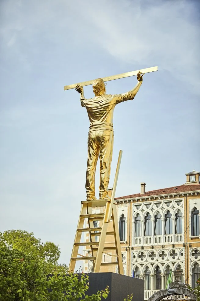 THE MAN WHO MEASURES THE CLOUDS - Jan Fabre
