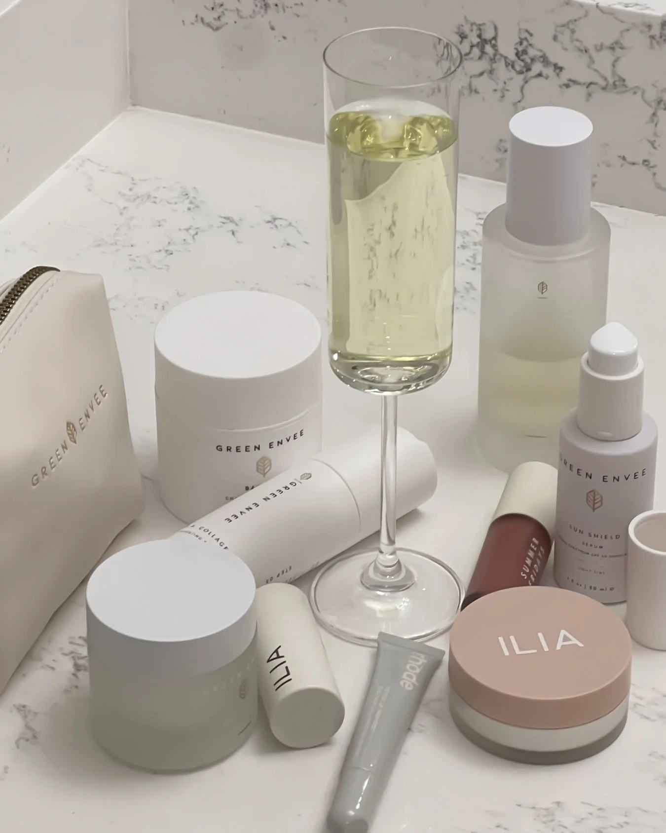 𝐖𝐡𝐚𝐭 𝐢𝐟 𝟐𝟎𝟐𝟔 𝐰𝐚𝐬 𝐭𝐡𝐞 𝐲𝐞𝐚𝐫 𝐲𝐨𝐮 𝐜𝐚𝐫𝐞𝐝 𝐟𝐨𝐫 𝐲𝐨𝐮𝐫 𝐬𝐤𝐢𝐧 𝐰𝐢𝐭𝐡𝐨𝐮𝐭 𝐭𝐡𝐞 𝐩𝐫𝐞𝐬𝐬𝐮𝐫𝐞? 🤍

No complicated routines.
No &ldquo;do everything&rdquo; energy.
Just nourishing, intentional products and small habit