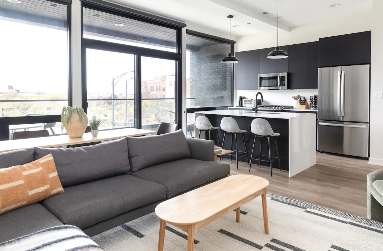 1775 Clybourn.png