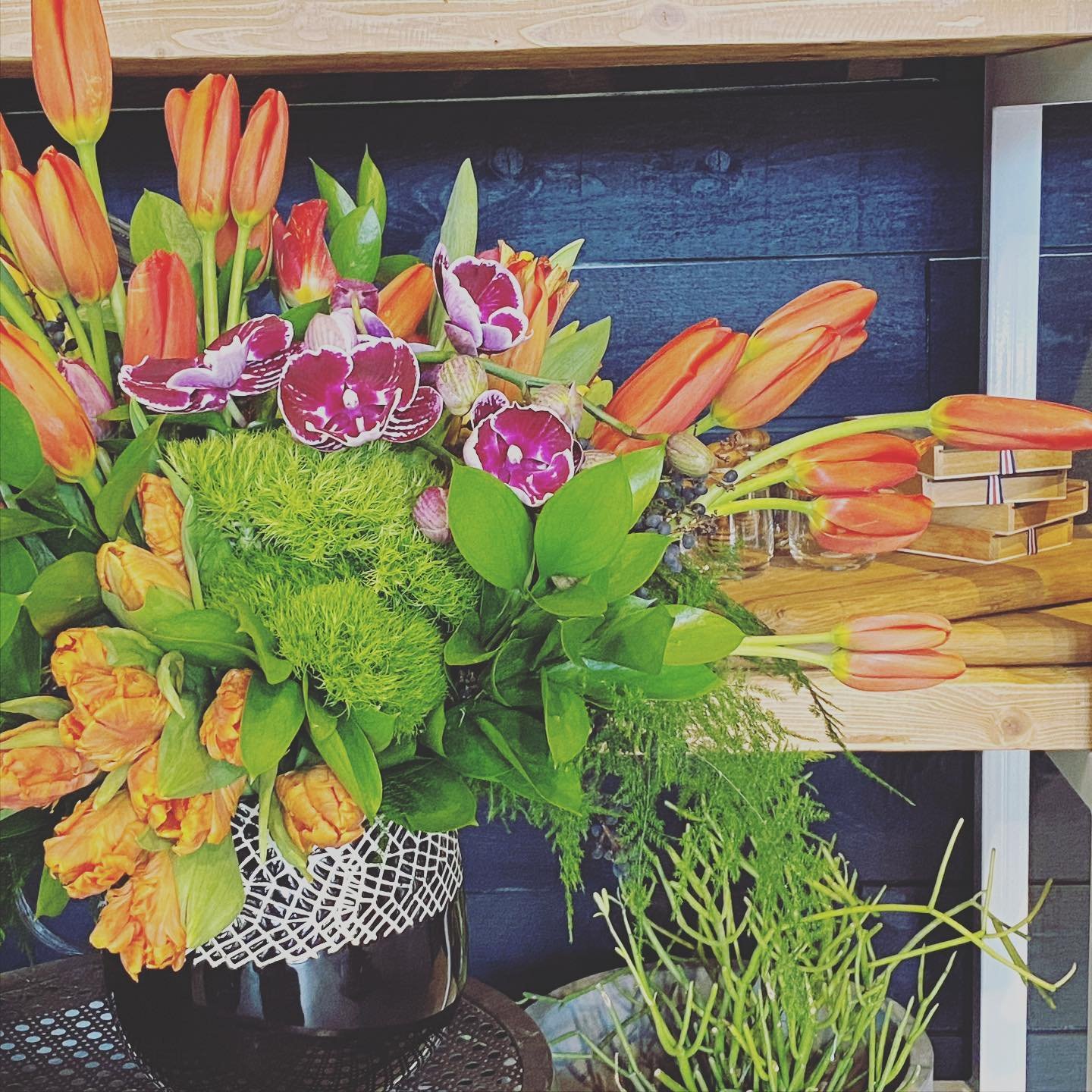 Florals for spring.... GROUNDBREAKING .
.
.
.
.
.
.
#flower #flowers #flowerstagram #flowersofinstagram #flowerstalking #flowerlove #flowergram #flowerphotography #flowersmakemehappy #flowerlover #flowerart #flowermagic #blooooms #inspiredbypetals #p