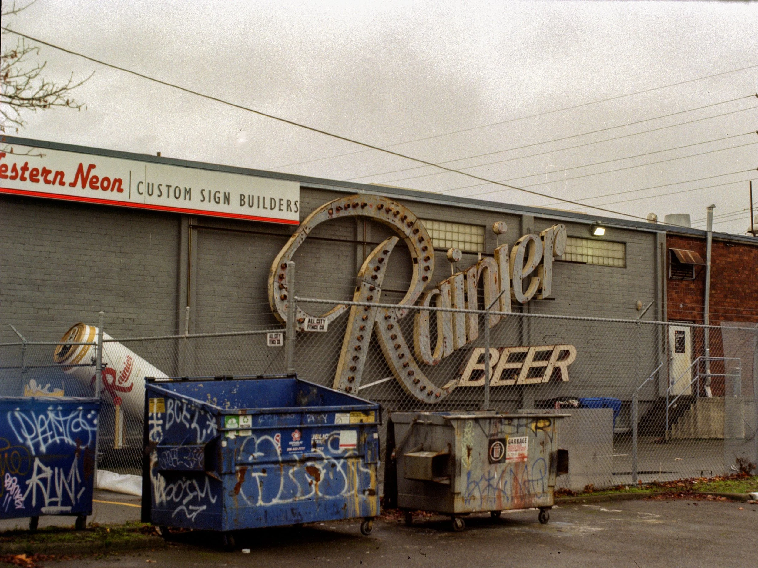 mamiya_rb67_645_kodak_gold_200_104.jpg