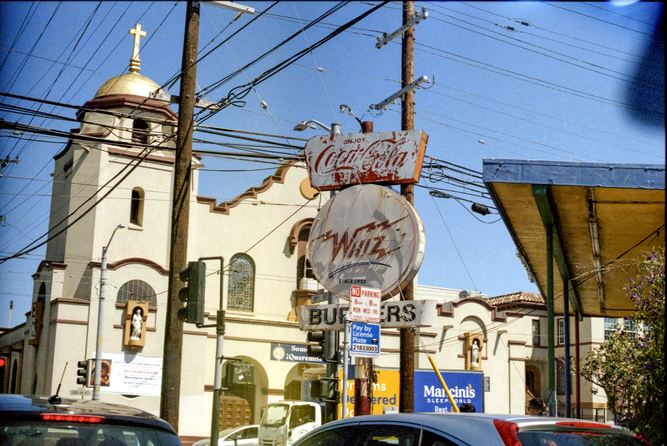 minolta_x700_kodak_gold_200_031.jpg