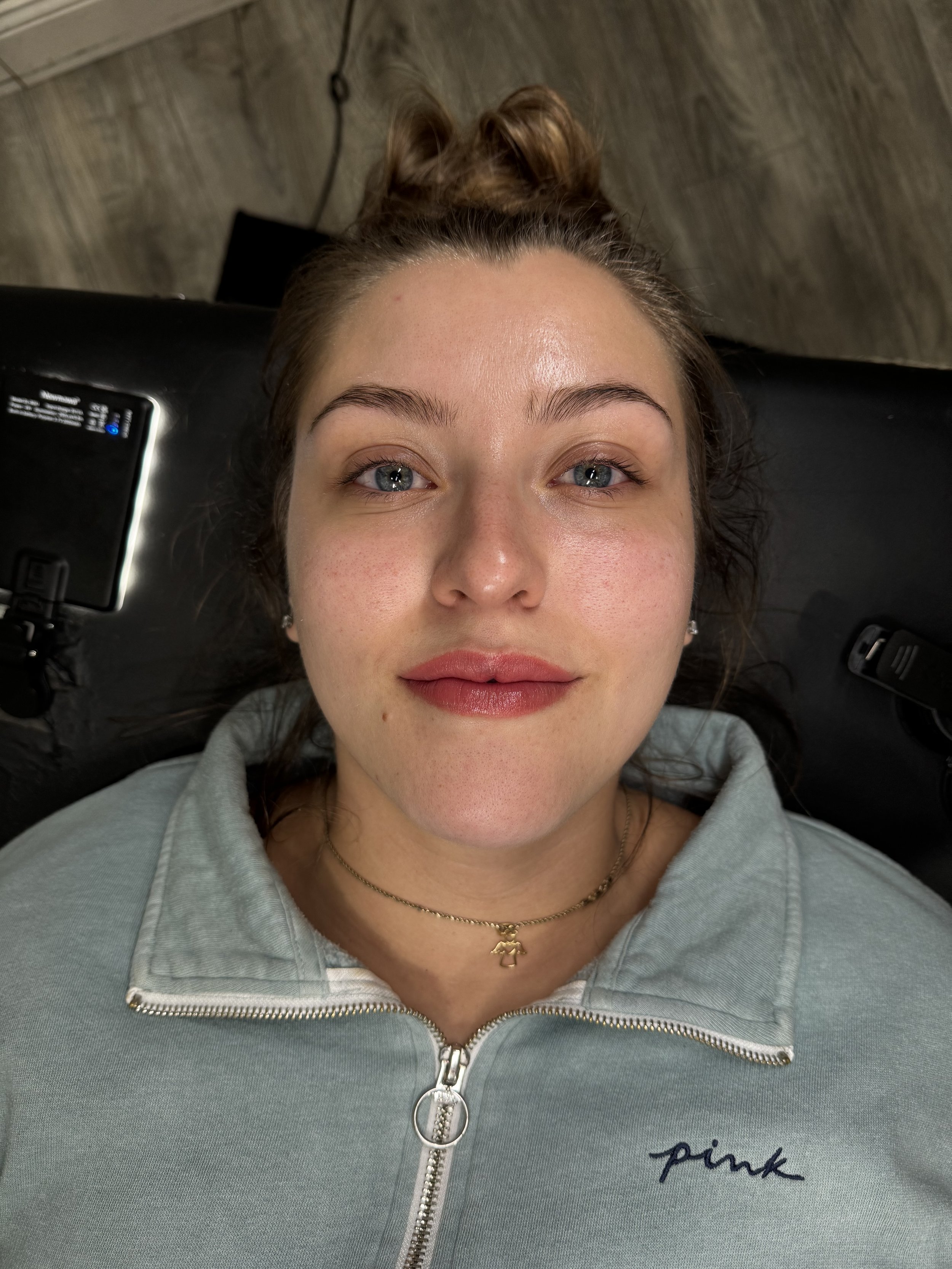 Lip blushing