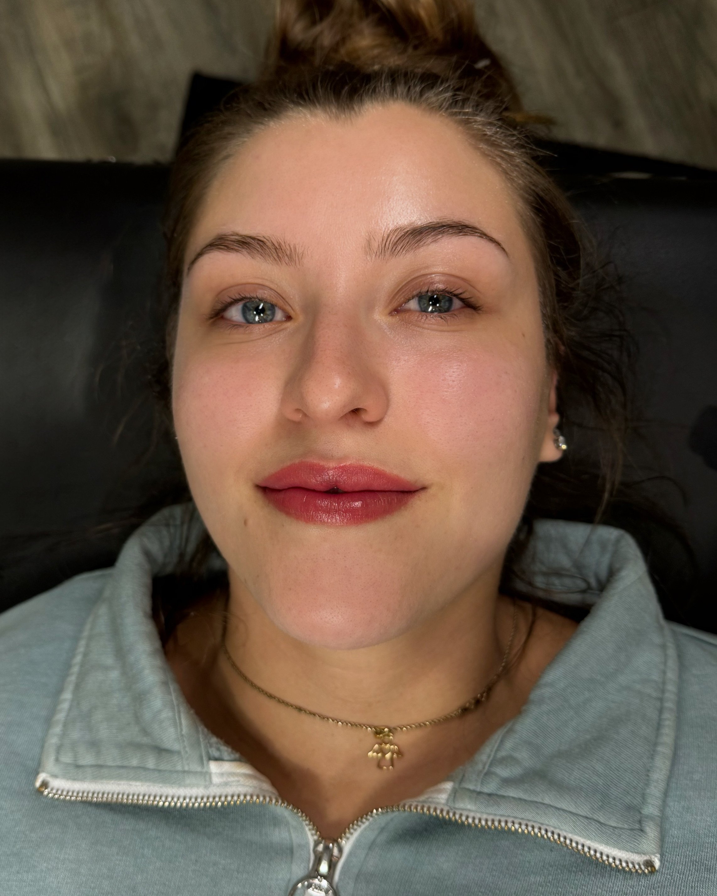 Lip blushing