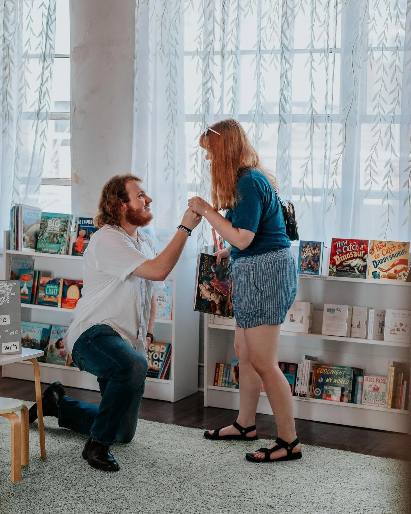 The floating lanterns from #tangled were NOTHING compared this moment&hellip;

Beyond excited to share these photos from Richard and Nikki&rsquo;s special moment and to have a hand in the orchestration! I&rsquo;m so glad my first proposal shoot was f