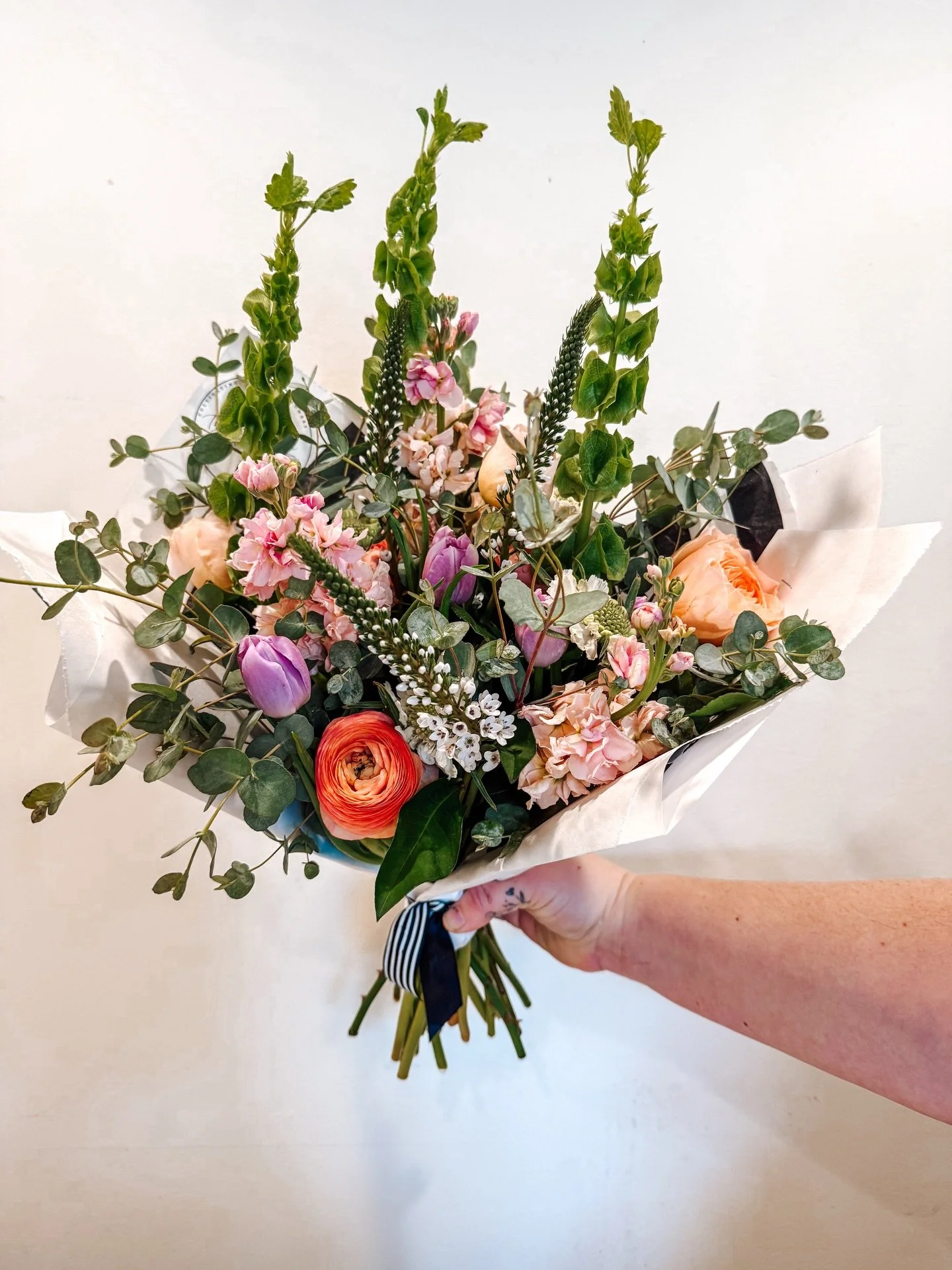 It&rsquo;s Mother&rsquo;s Day. This is your year not to &ldquo;forget.&rdquo;

Celebrate the mothers in your life with lush, garden-style spring flowers designed by The Hood River Heritage Farm.

$45 pre-sale bouquets
Pick up at Porron Cellars in Hoo