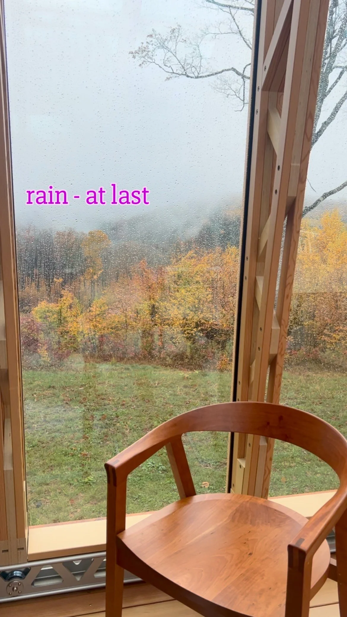 Welcoming much needed rain. Enjoying the tail end of foliage under the glass. #rainshower #vermontfoliage #cabinliving #cabinanna #thosmoserfurniture