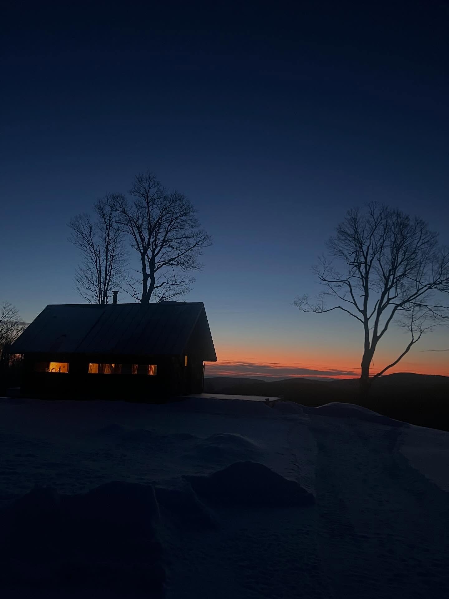 Gifted with another beautiful winter sunrise. #wintersun  #vermontsunrise #goodmorningeveryone