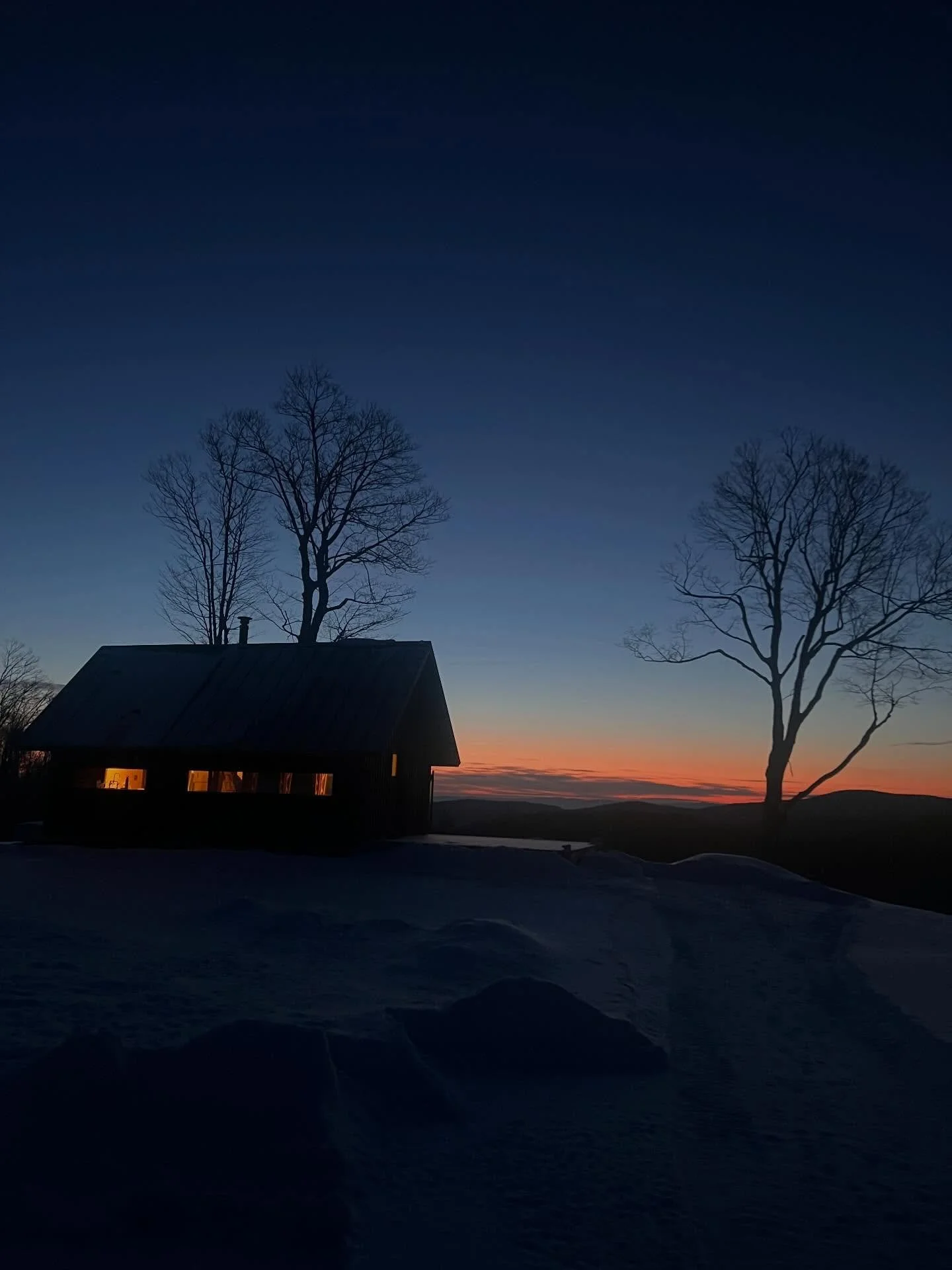 Gifted with another beautiful winter sunrise. #wintersun  #vermontsunrise #goodmorningeveryone