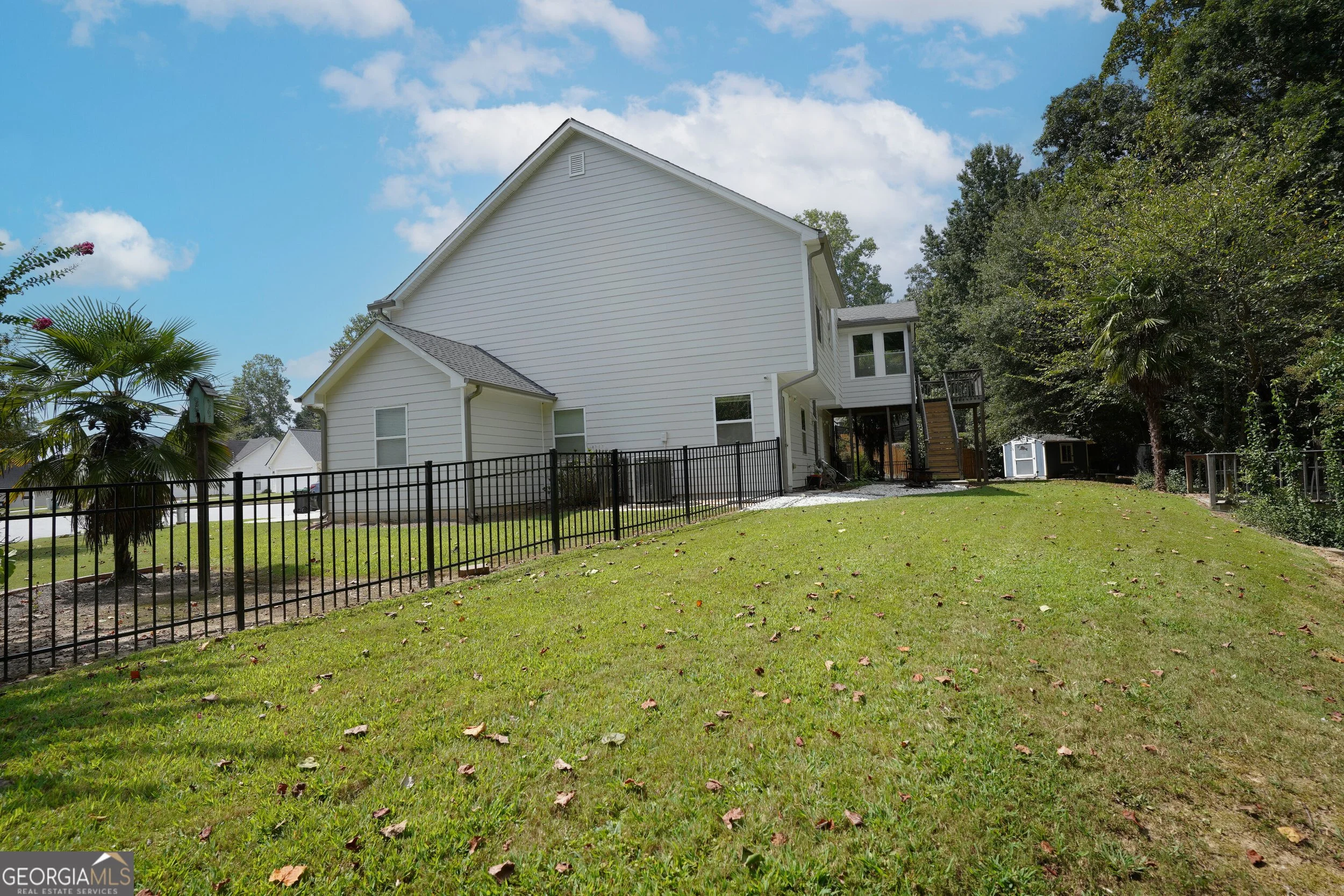 HD_1789579257218_BACKYARD1.jpg