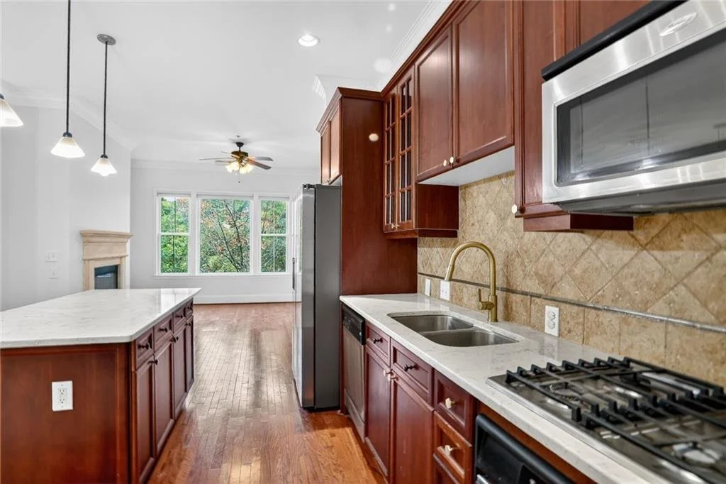 11 Perimeter Center E, Unit#1411 Atlanta, Georgia 30346