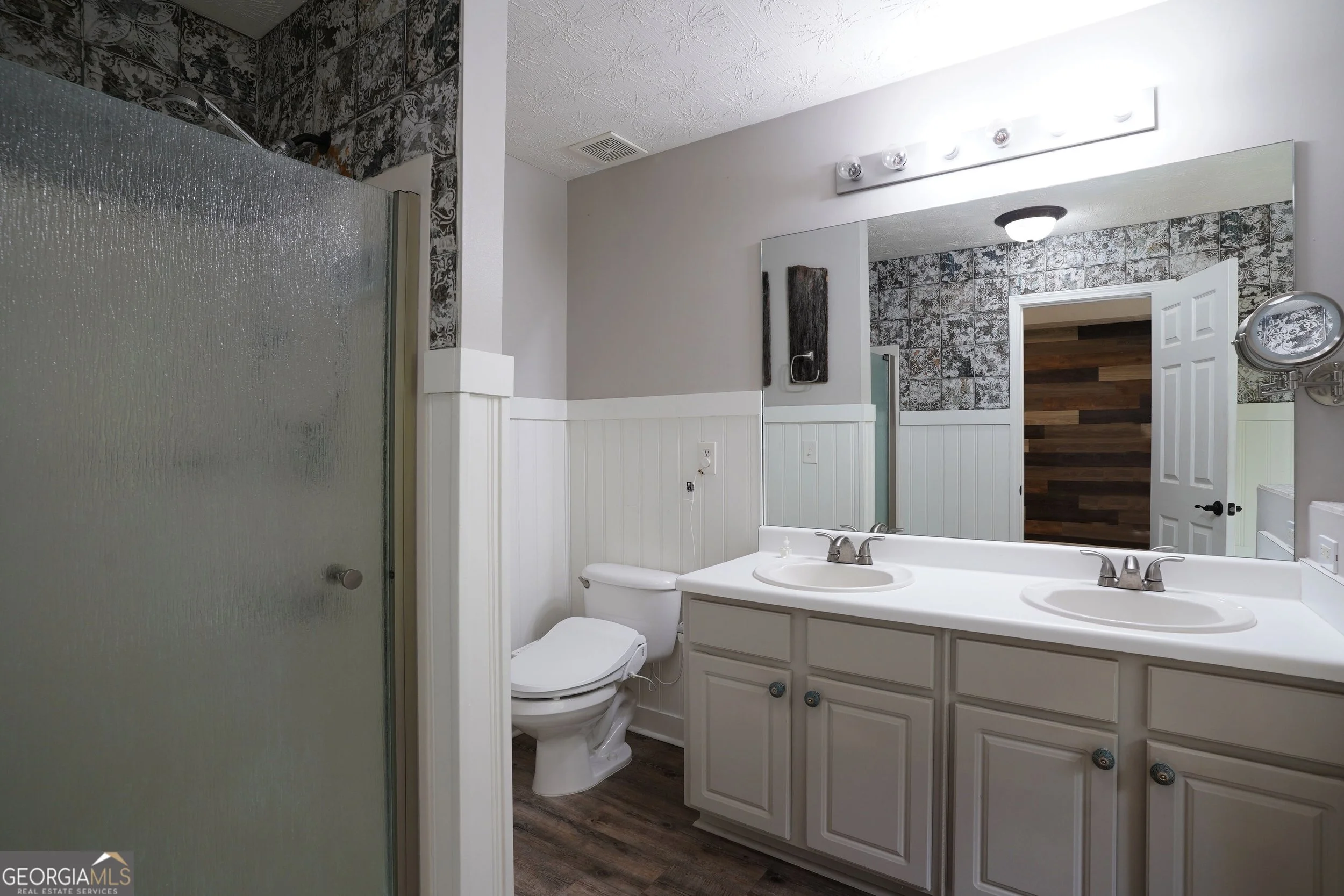 HD_1789579268411_MASTER_BATH_ROOM.jpg