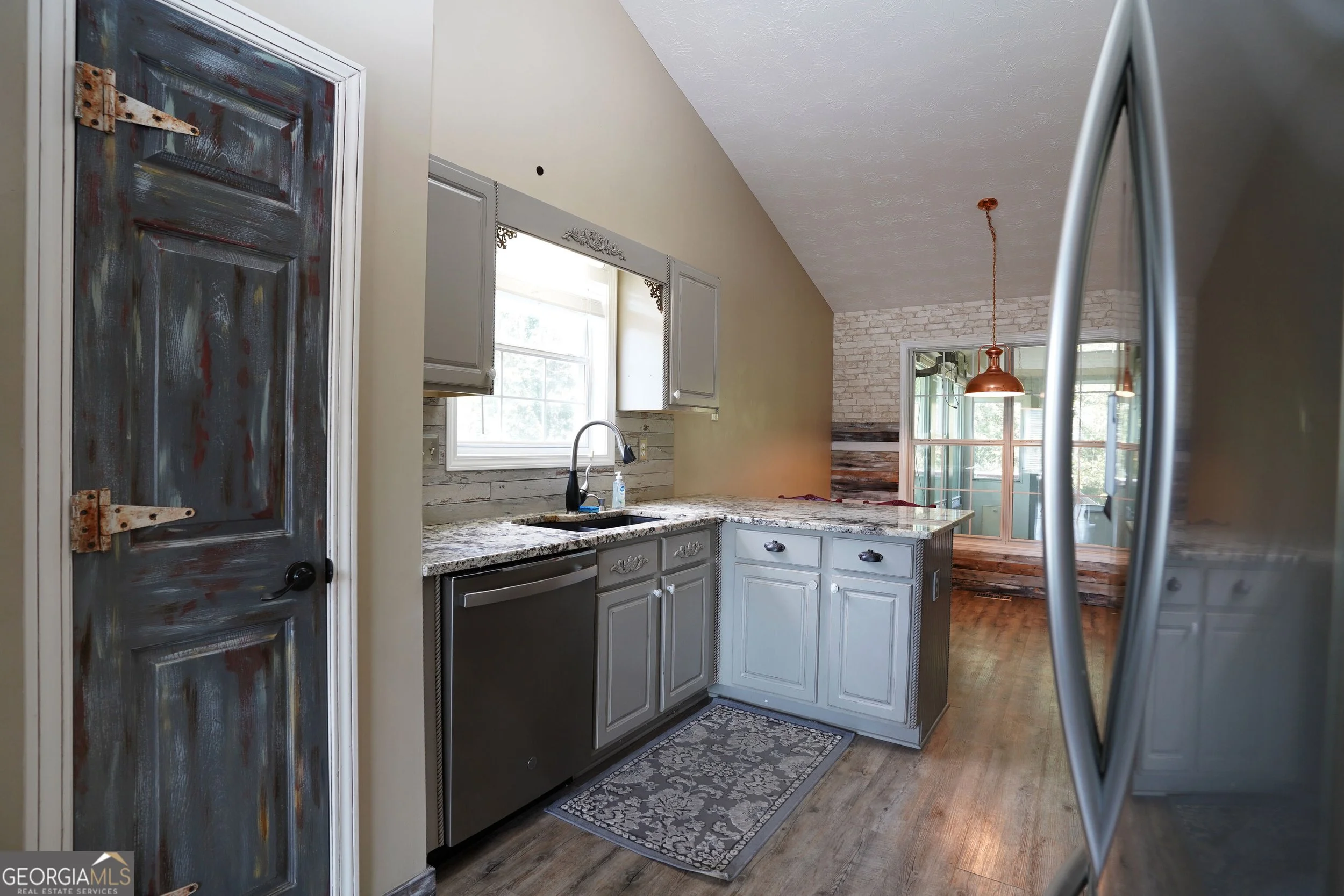 HD_1789579286434_KITCHEN1.jpg