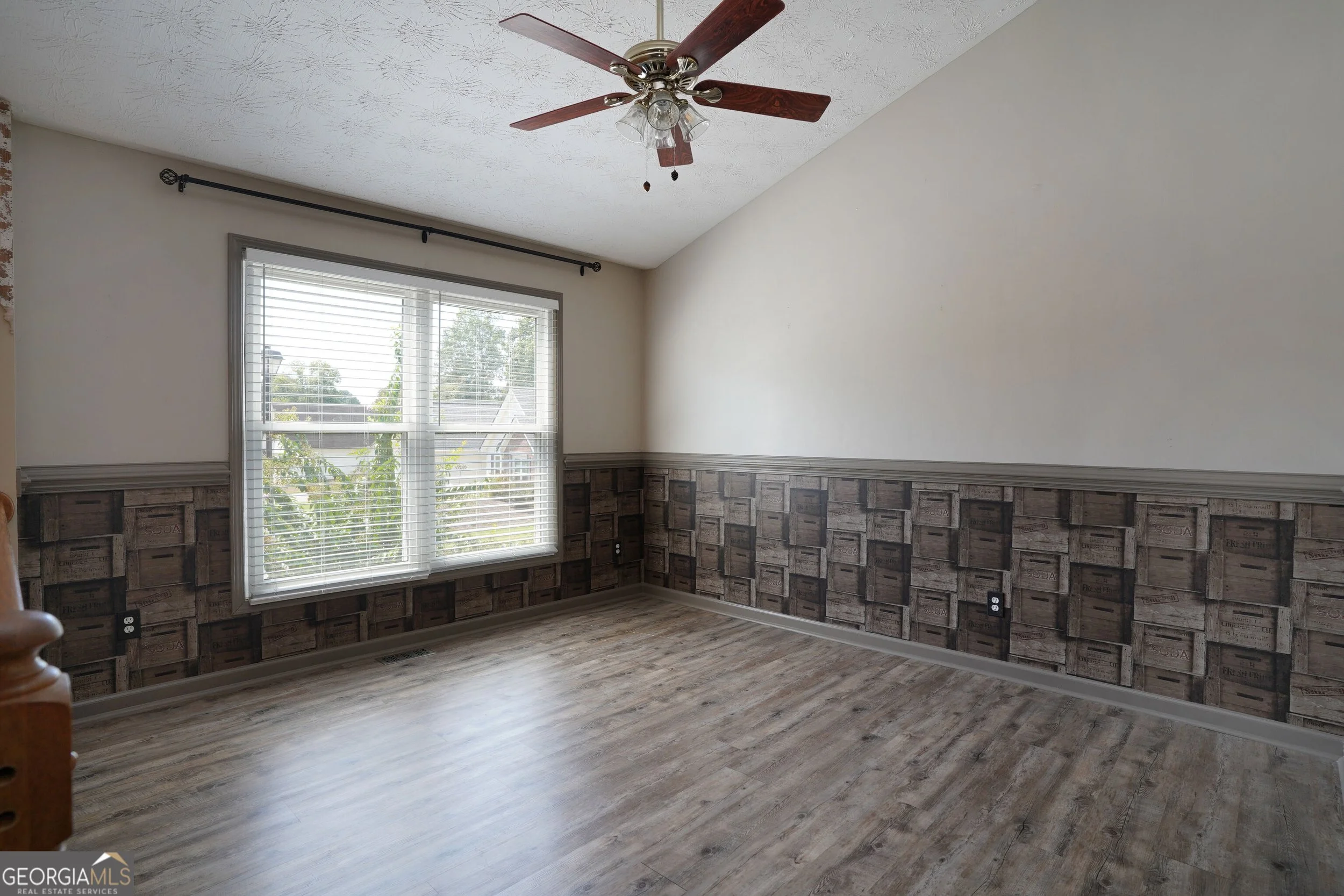 HD_1789579281343_DINING_AREA_.jpg