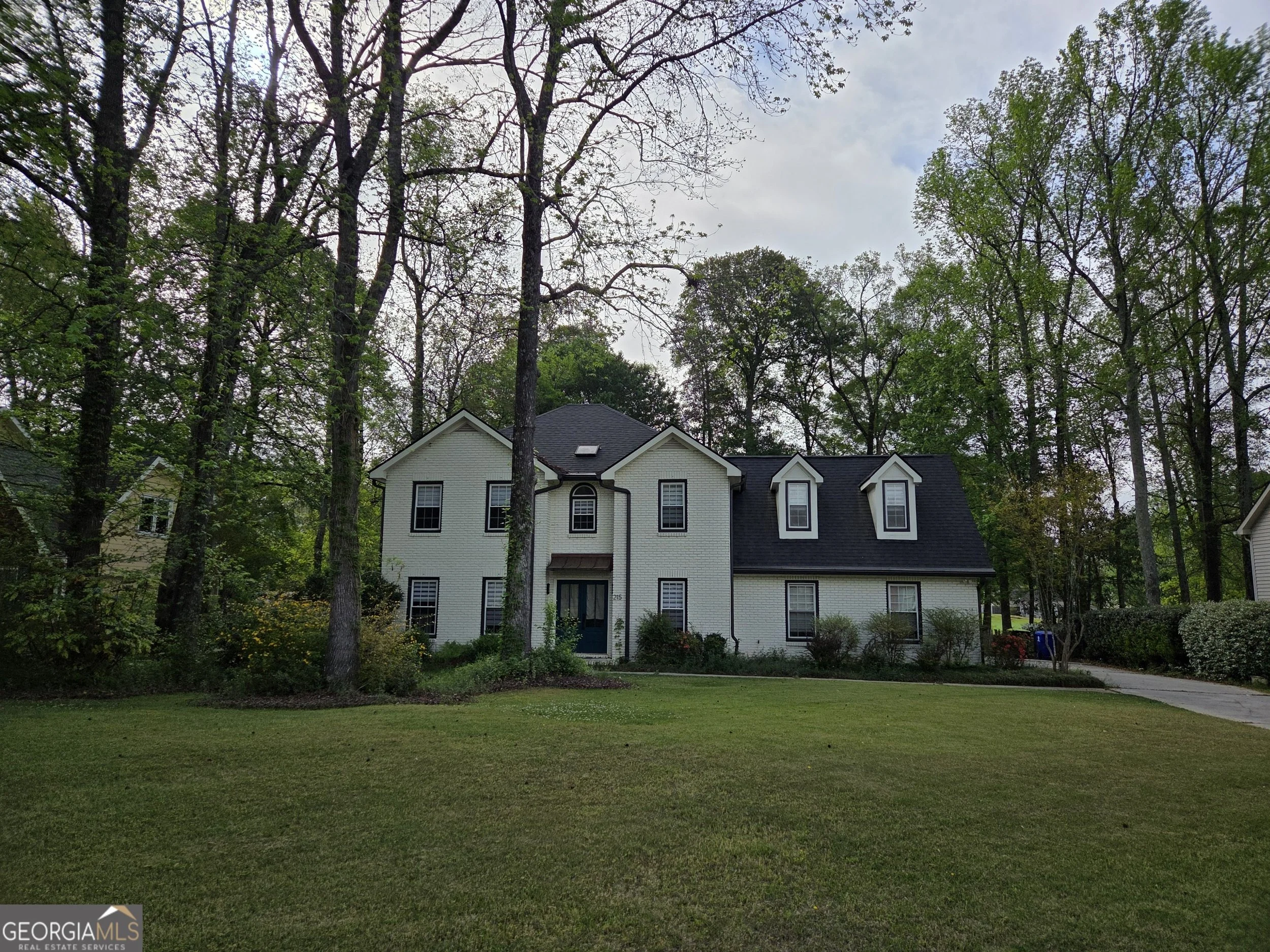 215 Calgary Drive Peachtree City, GA 30269