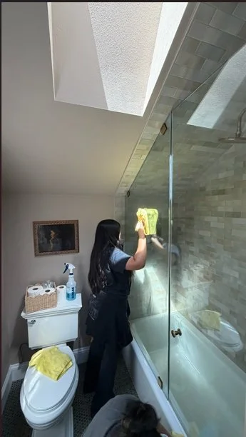 Bathroom Deep Cleaning
From glass shower doors to fixtures and surfaces, our team gives bathrooms the detailed attention guests expect.