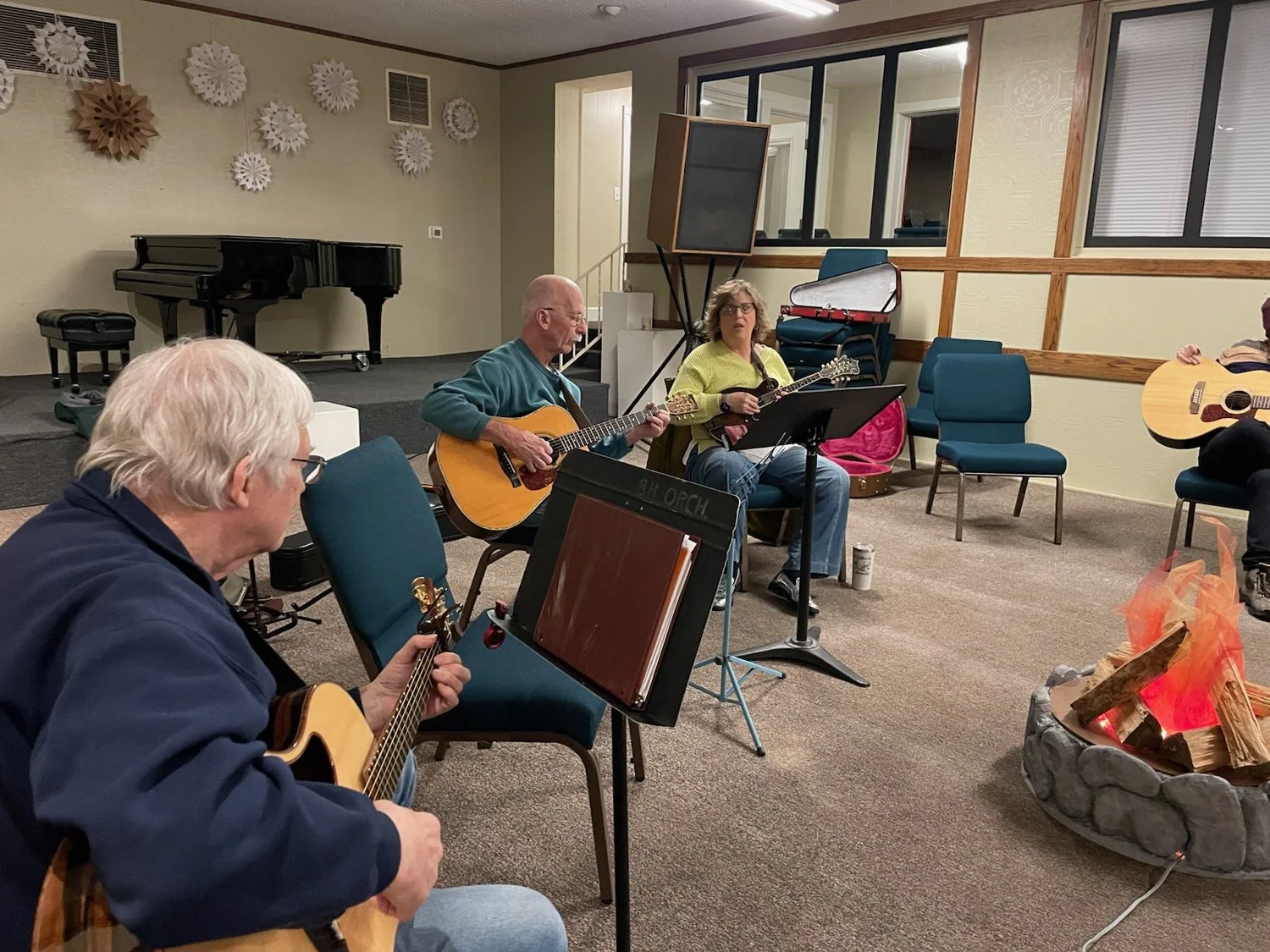 Services 2 — Headwaters Music & Arts