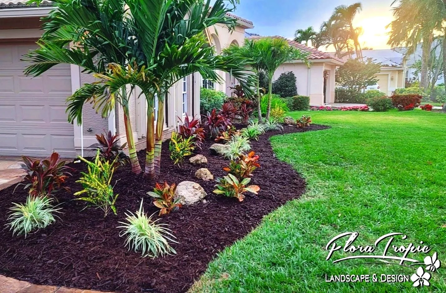 garden Install mulch.jpg