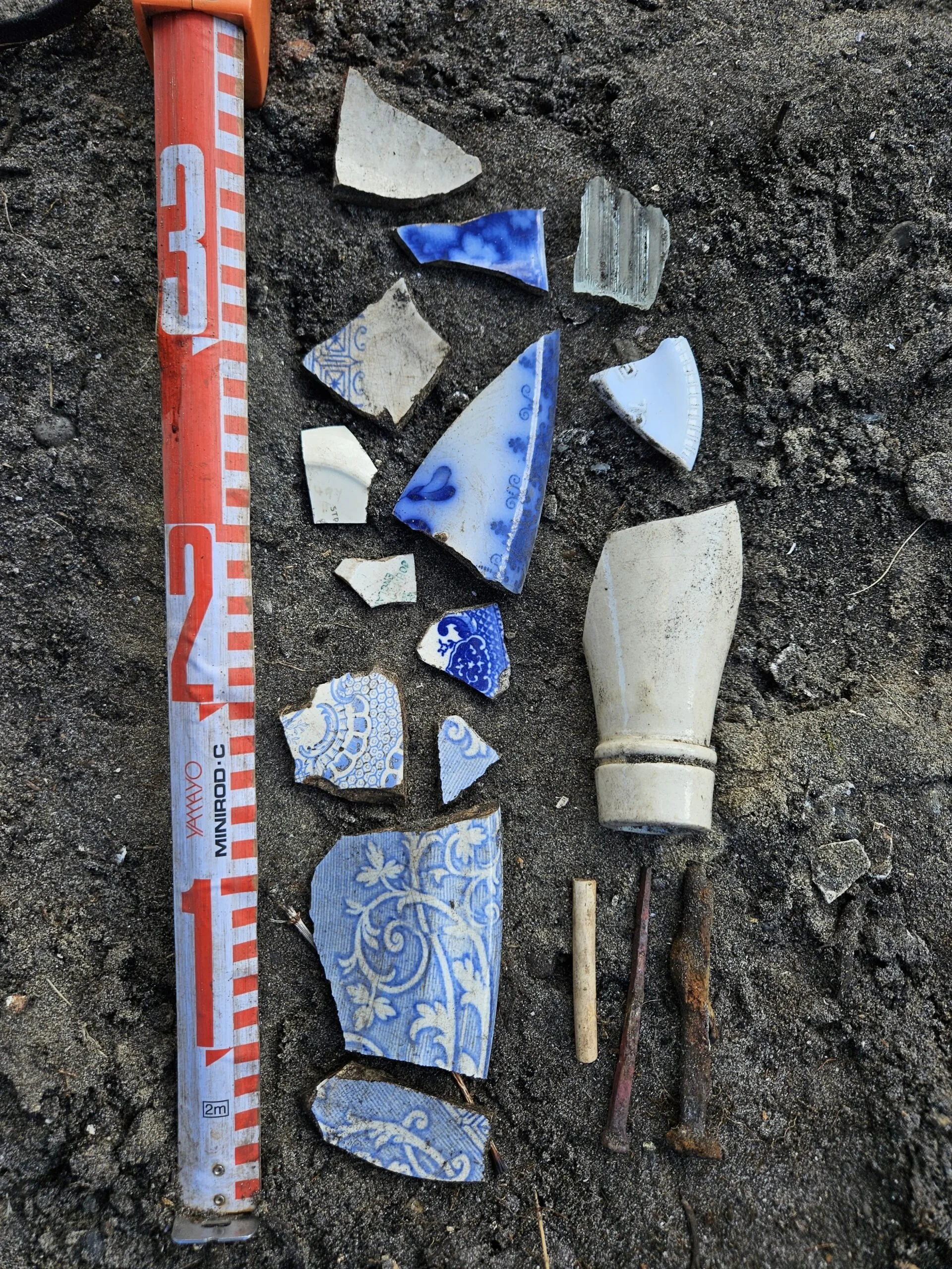 Pole Recovered in G̲aw Tlagée.jpg