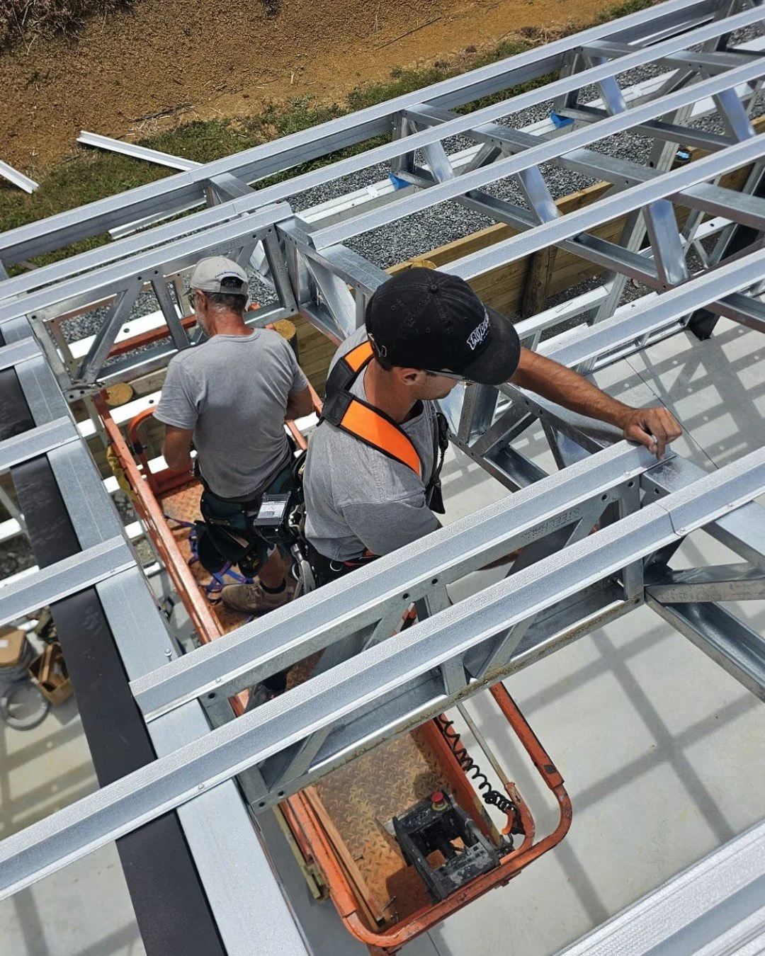 Literally finishing the last day of our year on a high!
The Mack Built OG team in action, framing well underway and turning plans into structure.

#LastDayOfTheYear #Teamwork #CoreCrew #EndingOnAHigh  #ProudTeam #WorkHardPlayHard #mackbuiltsheds