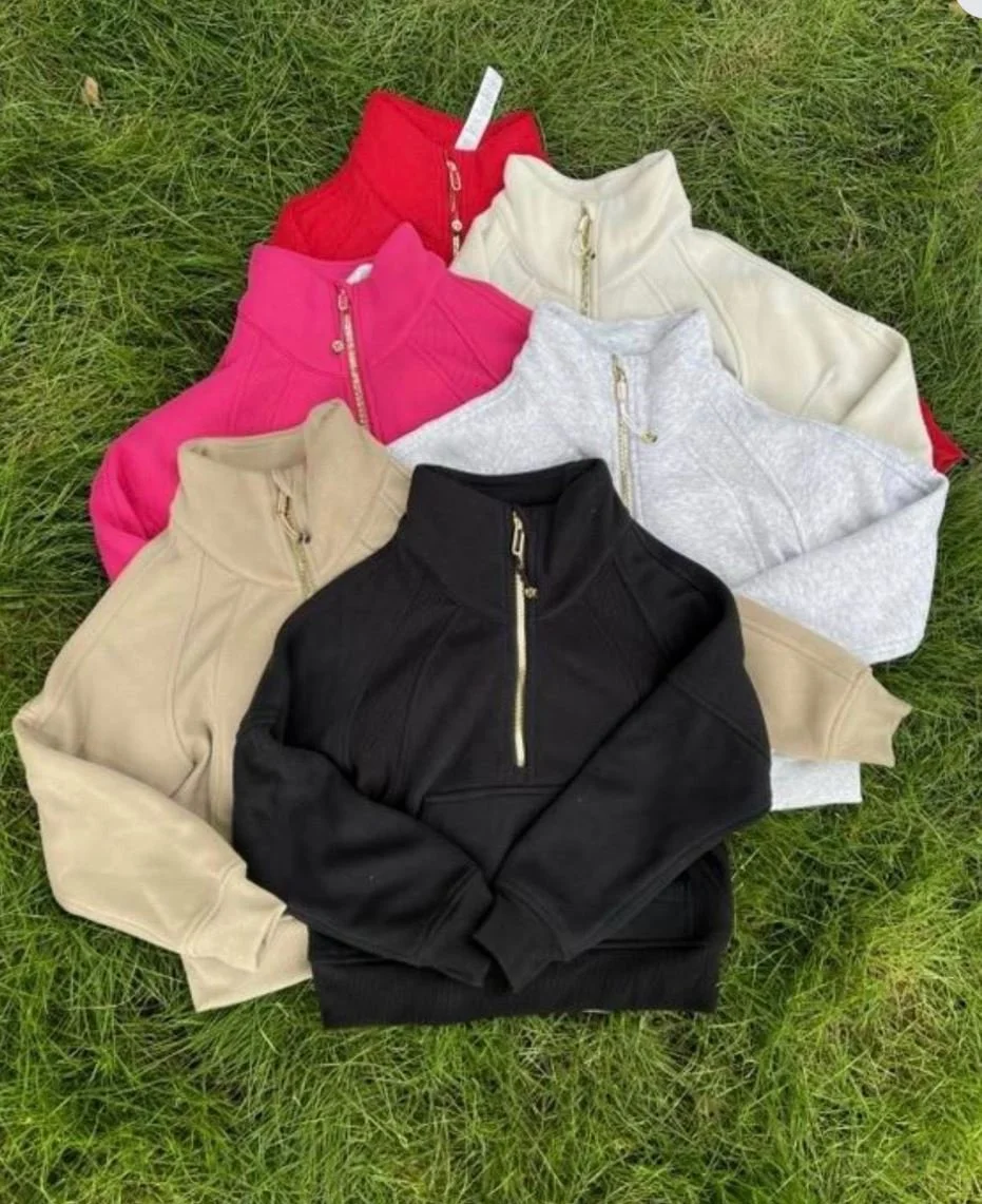 LuLuLemon Scuba Crop