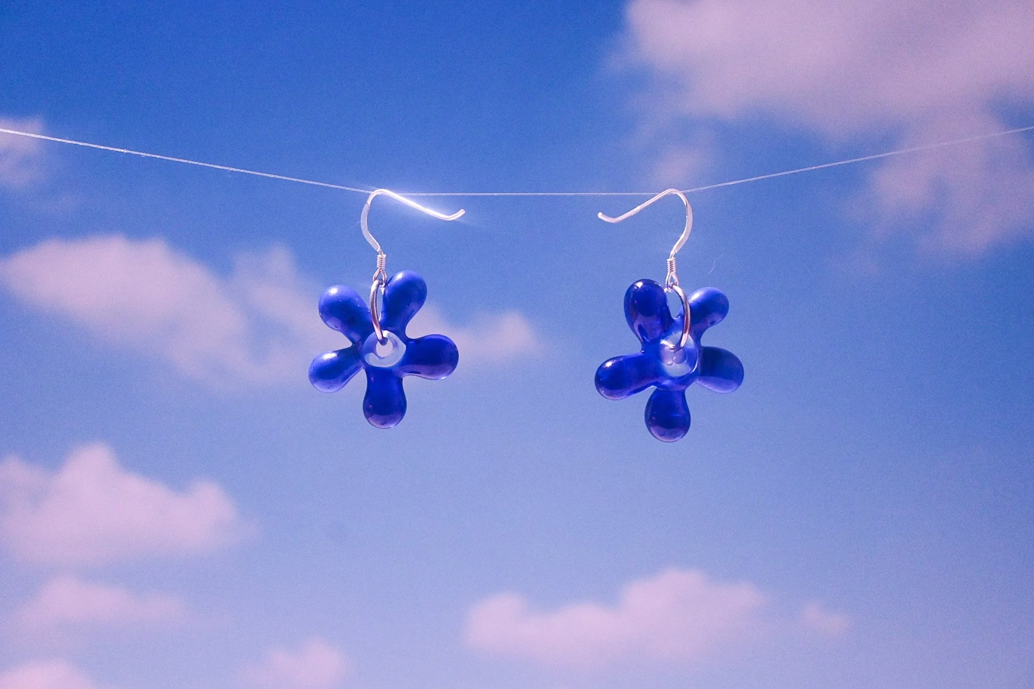 droopy daizies "dark blue"