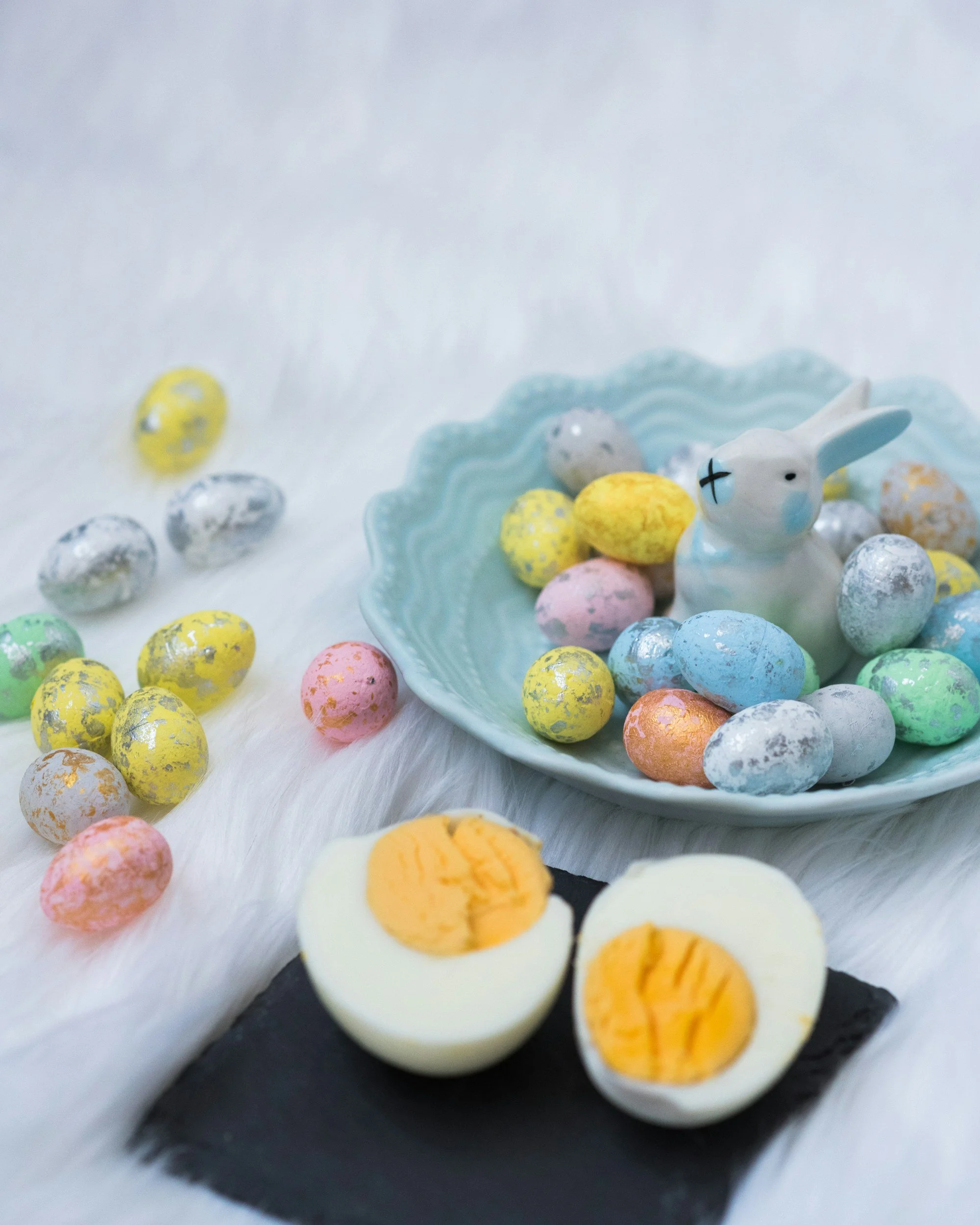 Egg Art: "Egg-cellent" Ways to Dye Your Eggs Naturally ~ Plus a Devilishly Delicious Egg Recipe