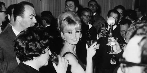 I'm Tasting Stars! Champagne Cocktail Recipes for A Glamorous Oscar Party