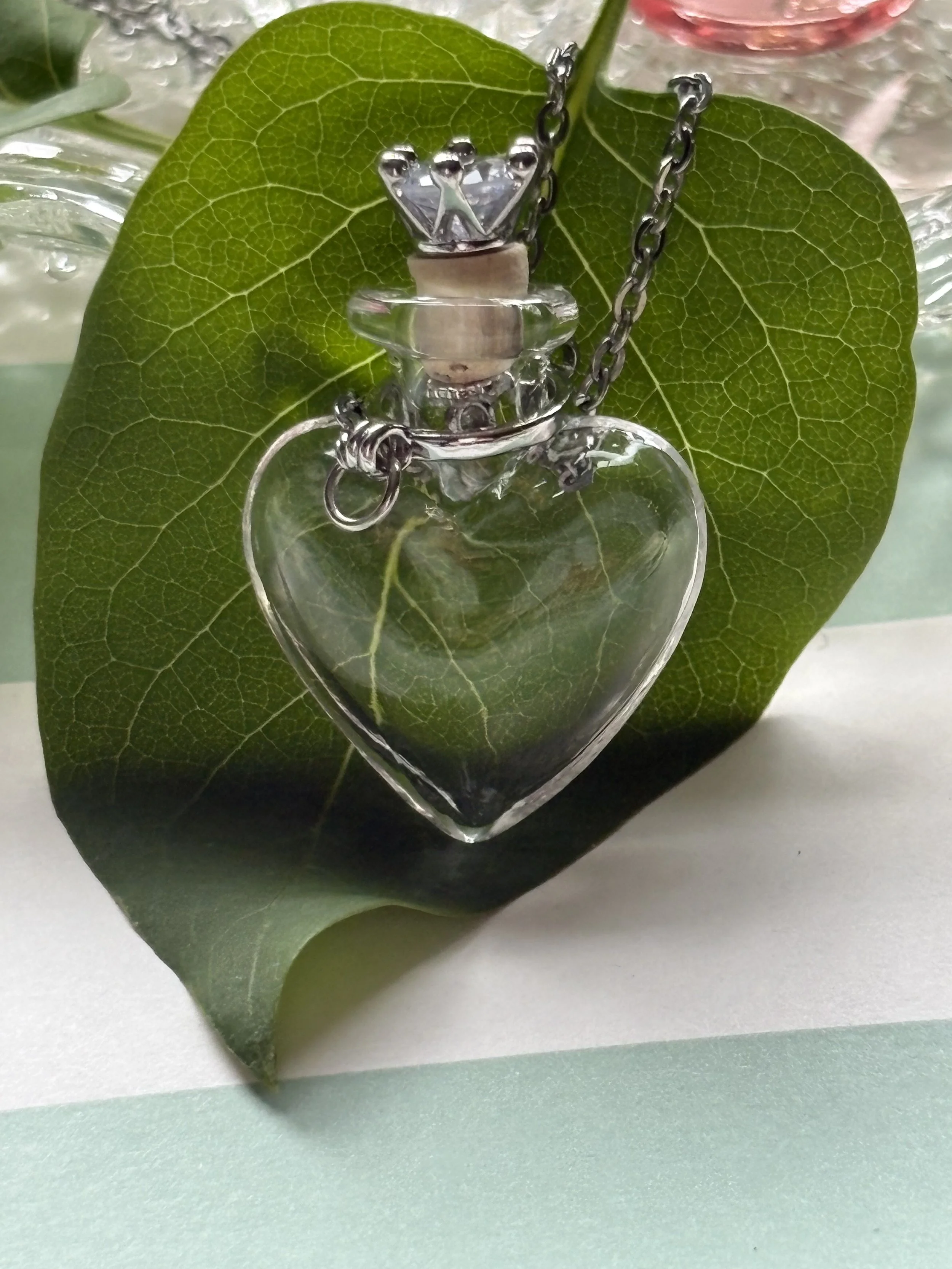 necklace sillage .jpg