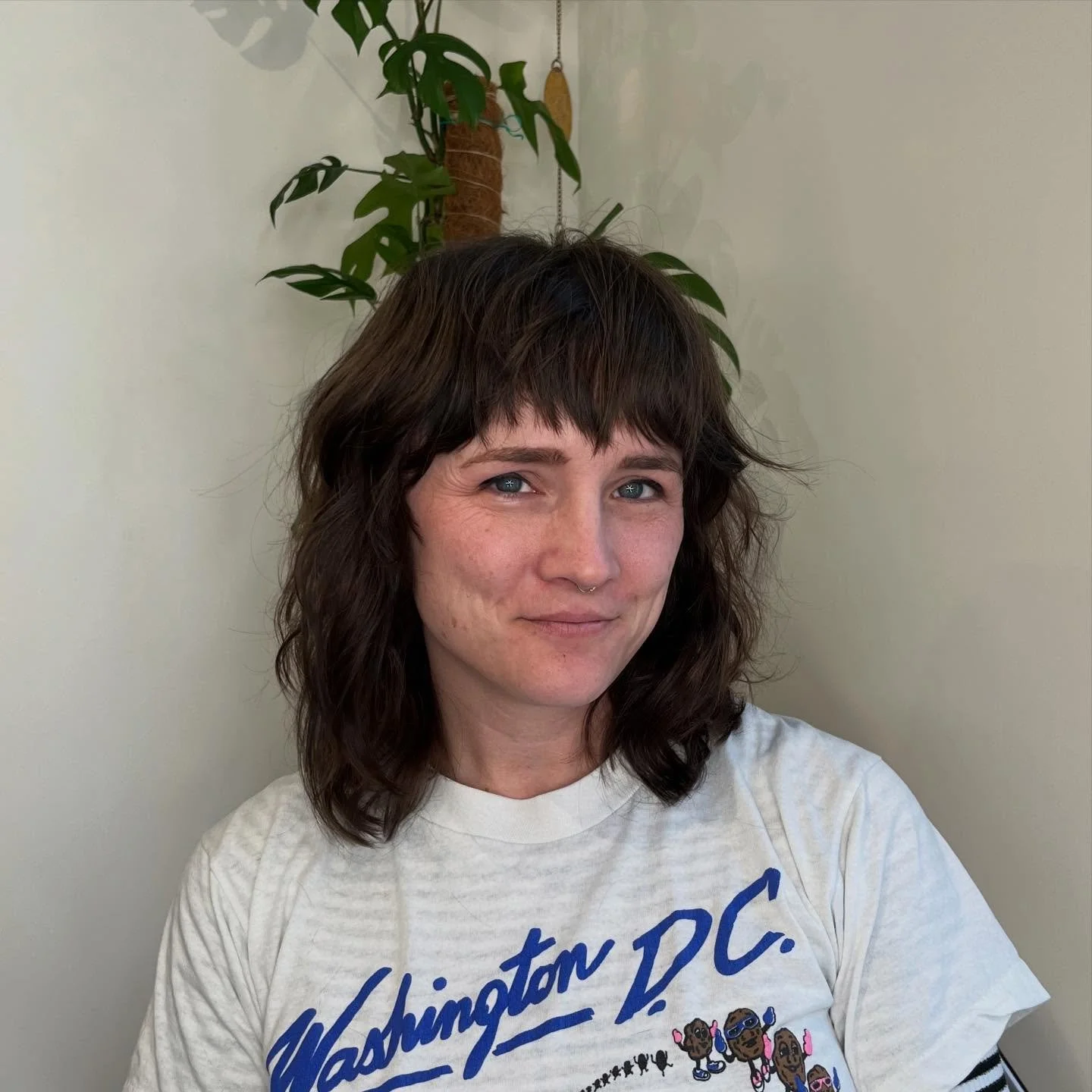 Being able to meet such sweet humans is the best part of my job! I am so thankful I get to be creative and hang with such wonderful people! Thanks for hang with me Casey! ❤️#seattle #hair #razorcut #handstyled