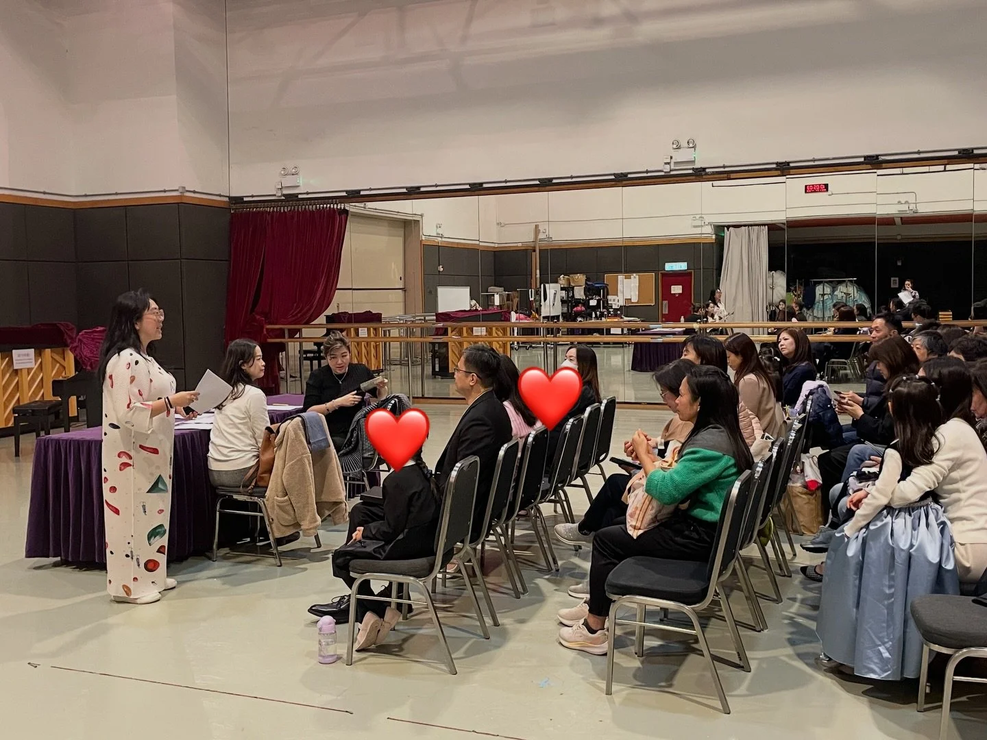 Today was a deeply meaningful occasion for Hong Kong&rsquo;s opera community, bringing together promising young talents, devoted mentors, and supportive families in one nurturing space.

今天對香港歌劇界別具意義，讓充滿潛質的年青歌者、用心栽培的導師，以及一路陪伴的家人齊聚一堂，在關懷與鼓勵中共同見證他們的成長。