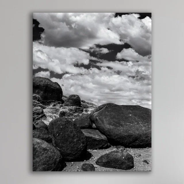 B:W Scenic Beach Wall Plain .jpeg