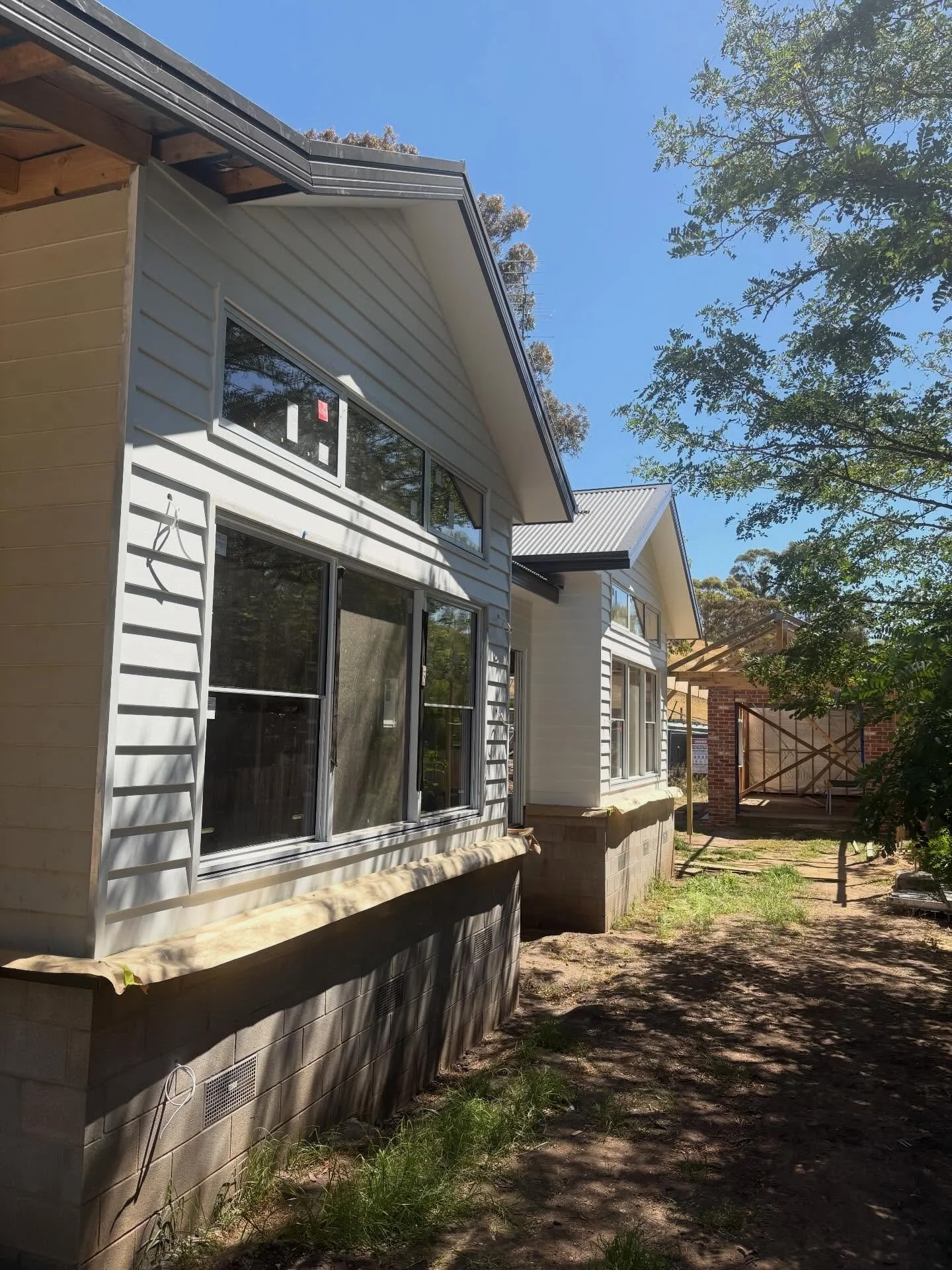 We&rsquo;ve been making solid progress in Fyansford. First time working with Harkaway bluestone cladding, and it couldn&rsquo;t suit the area better, helping this home sit naturally in its surroundings.