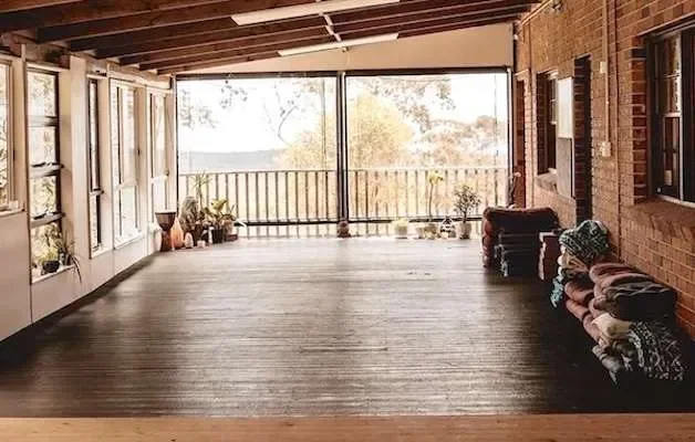 Verandah-Studio-Happy-Buddha-Retreats-Image-by-Benjamin-Weser-copy-1.webp