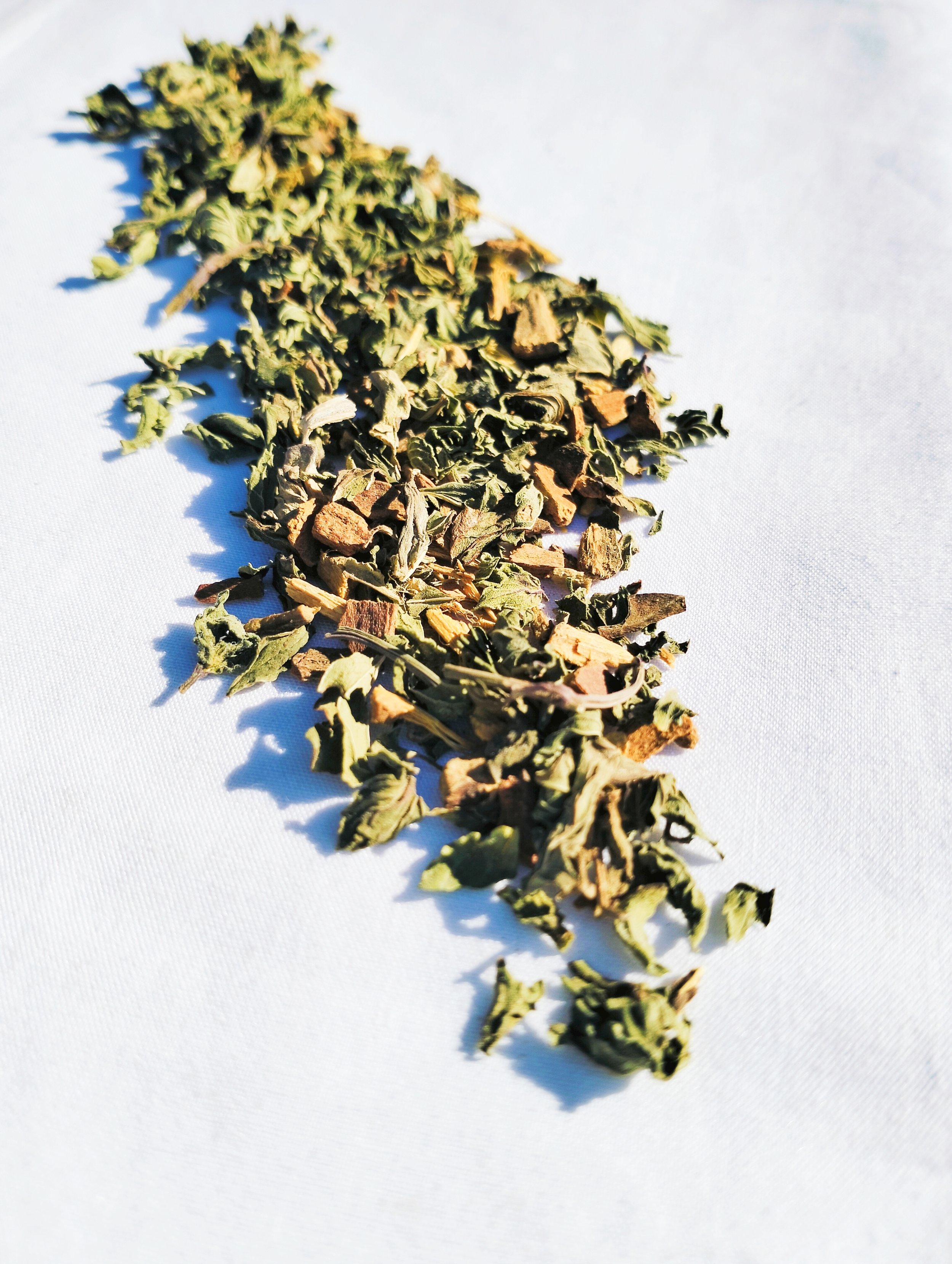 Nourish Organic Herbal Tea - spearmint, red clover, lemon balm, nettle & liquorice root