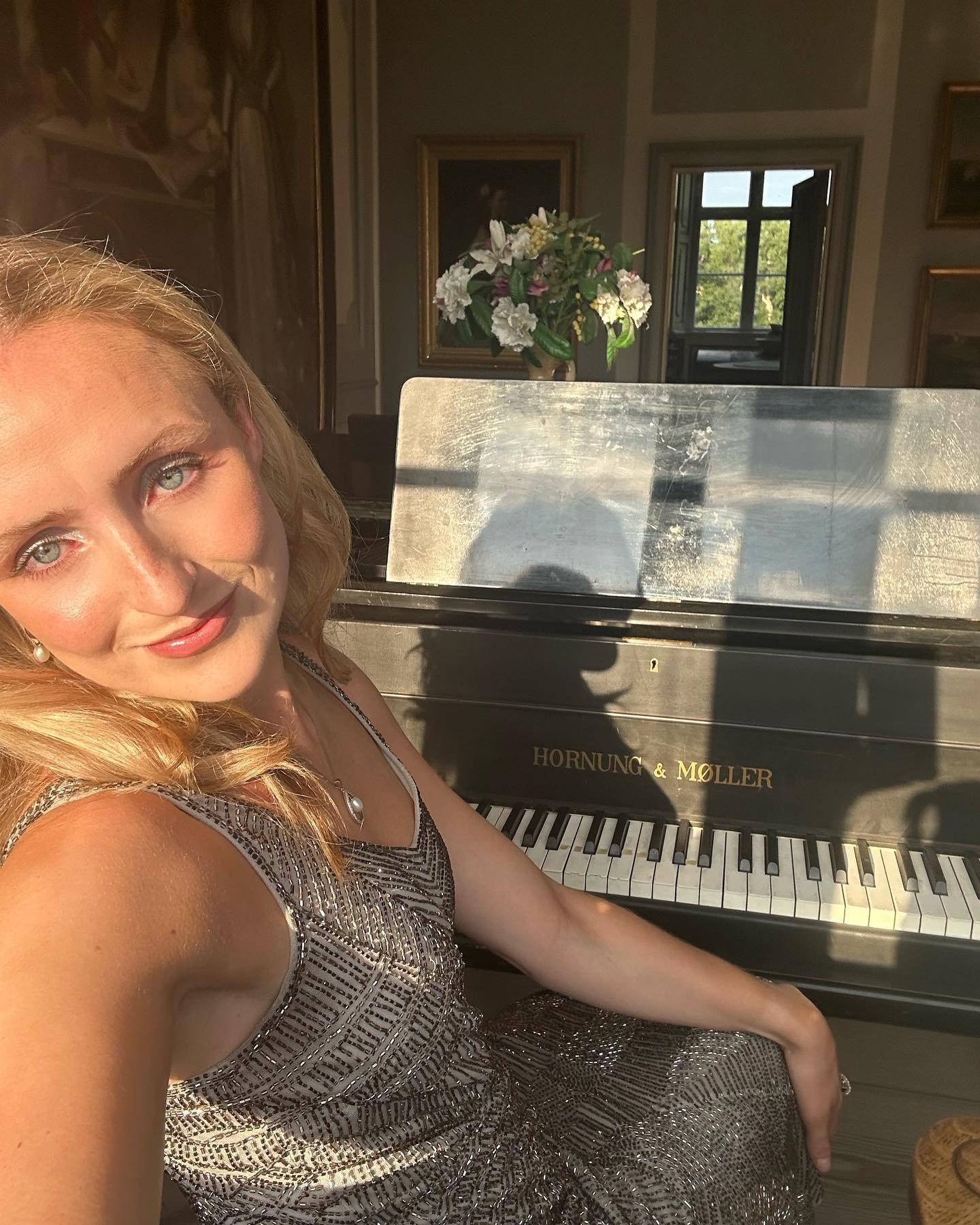 🎶