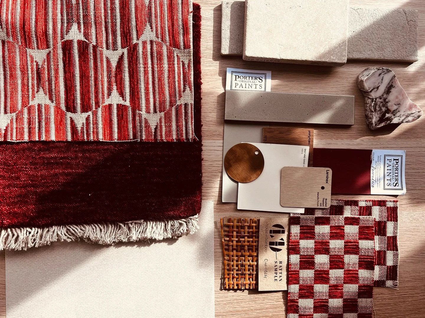 ~ A sea of Scarlet hues ~