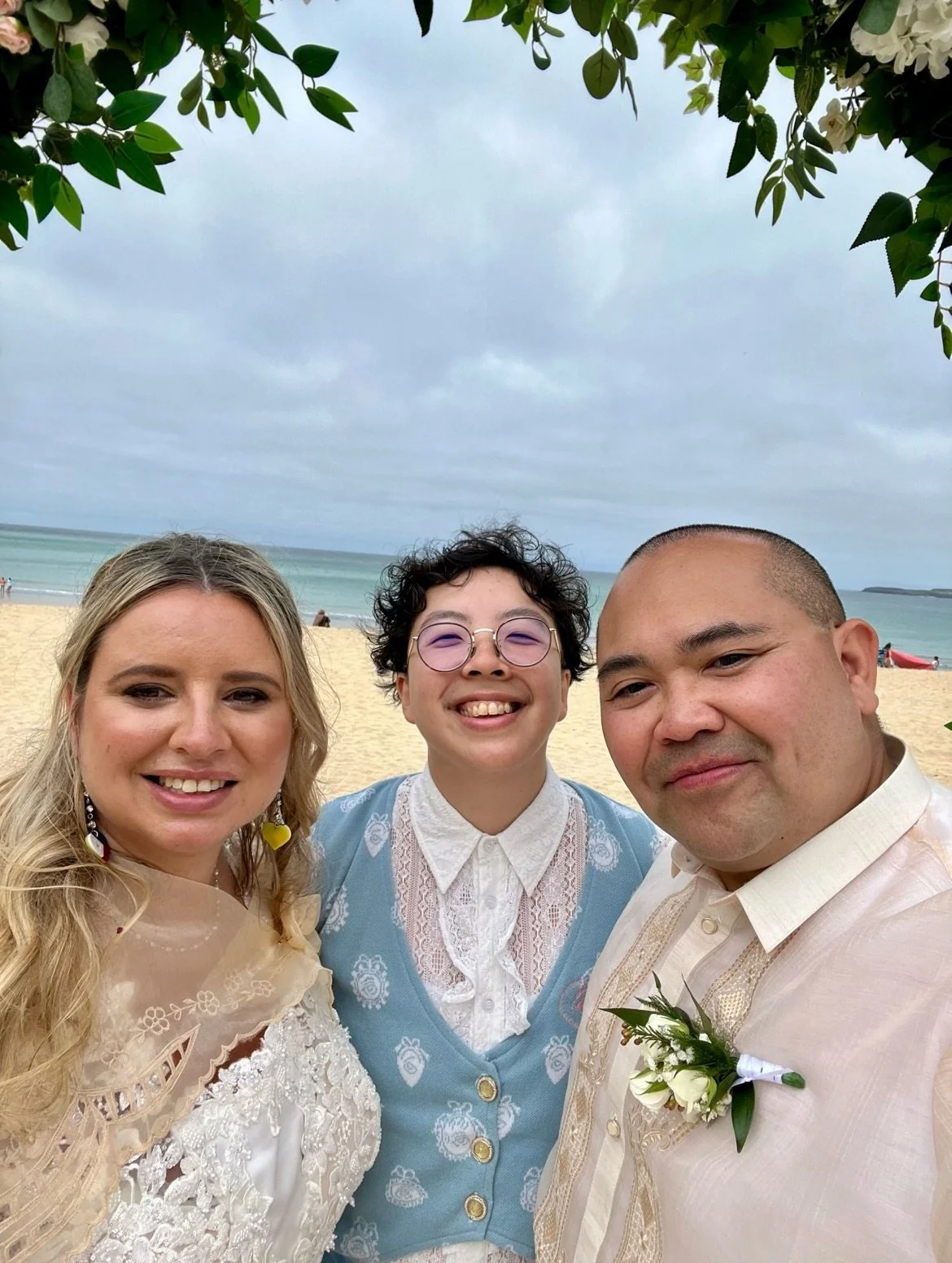 Back in unbearably hot London after a few gorgeous days in Cornwall and let me just say I will be dreaming about this day @carbisbayweddings for a long time!

Elle (she/her) and Angelo (he/him) had an intimate, beautiful ceremony with around 30 guest