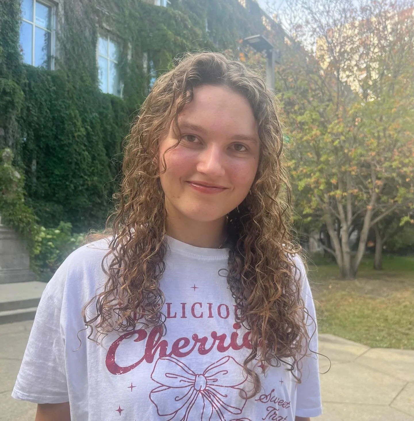 Meet our Vice-President Finance Candidate (1/2)

~~~~~~~

A message from Mia:

Hello friends!

My name is Mia Benjatschek. I am a second year political science and philosophy double major. This year, I was given the opportunity to help out with OASIS