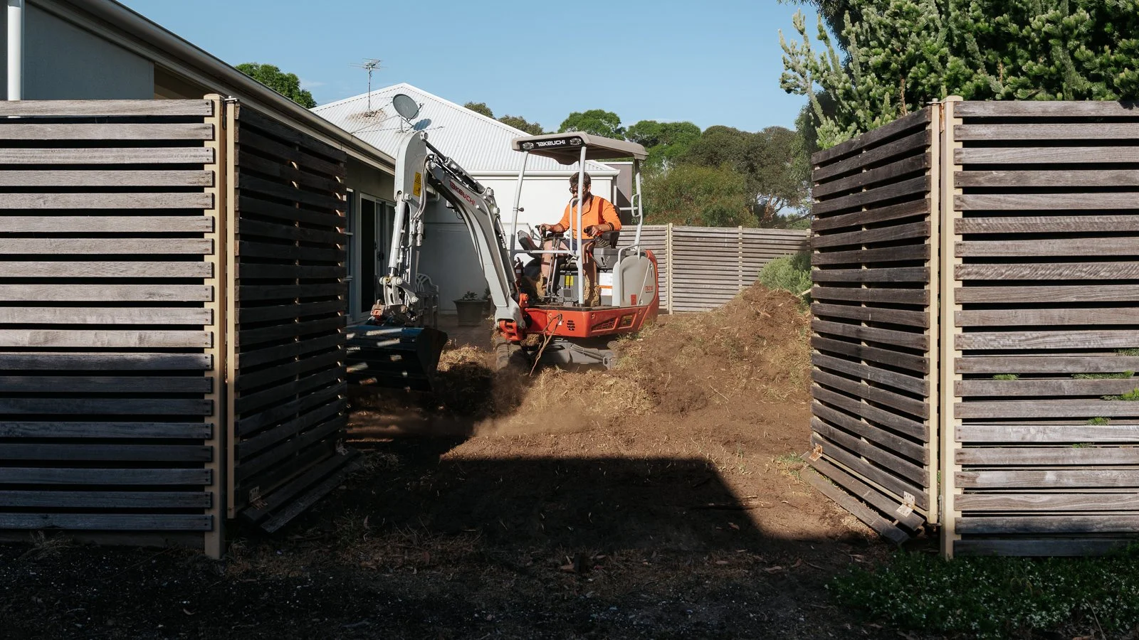 demolistion, digging, excavating,