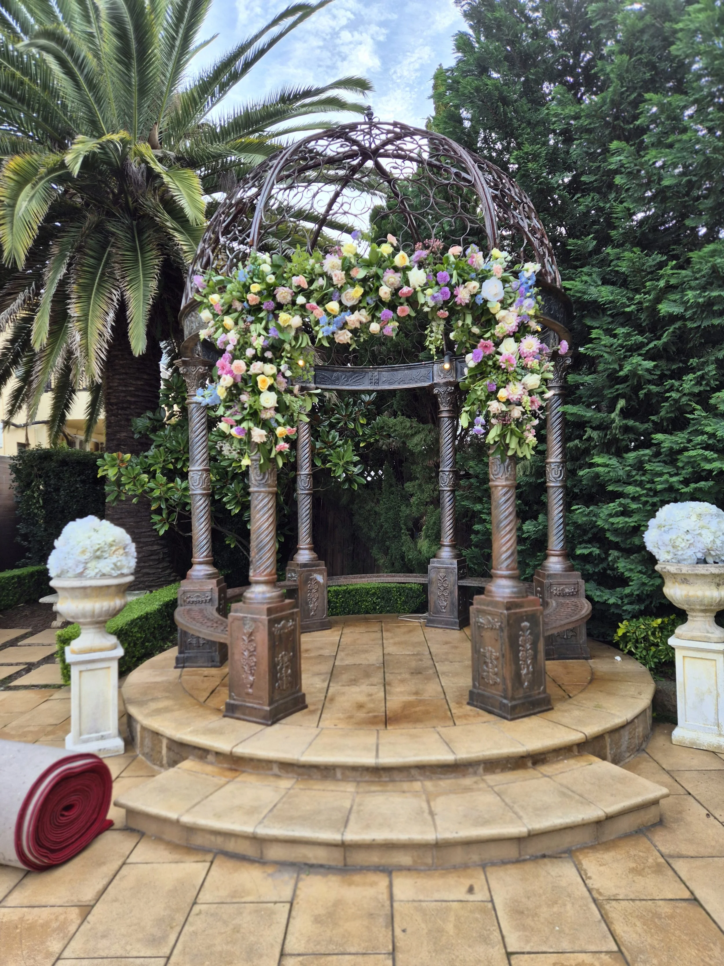 Lauriston House Gazebo by Love Story Blooms