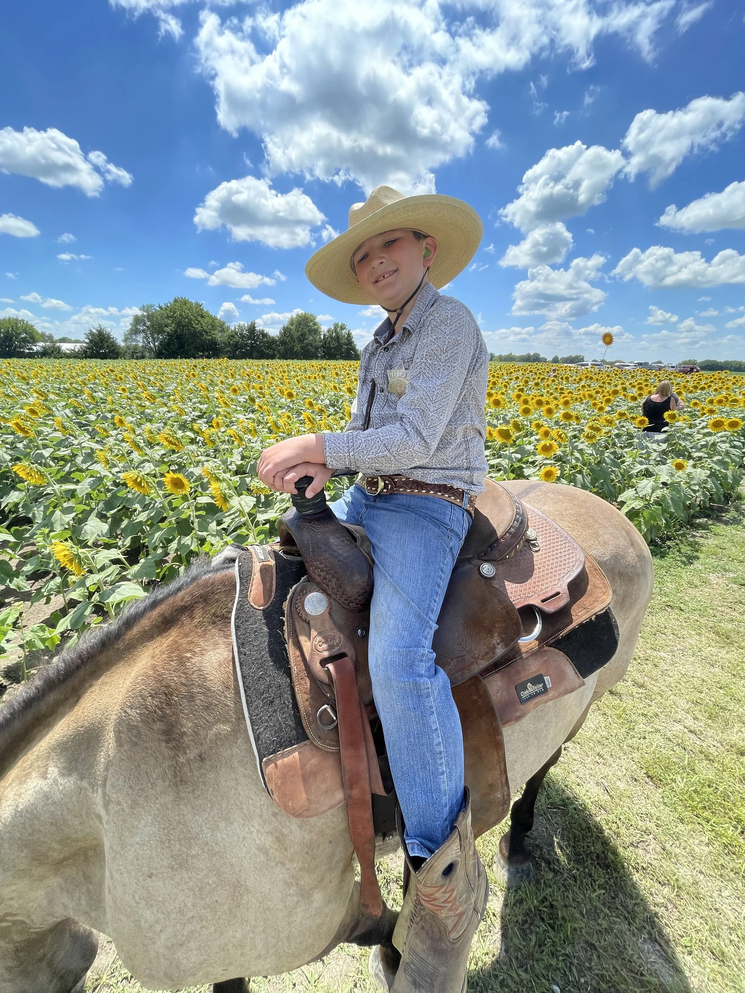 Horse rides at the pumpkin patch. Fall festival near Topeka KS. Fall fun near me. Things to do Topeka KS