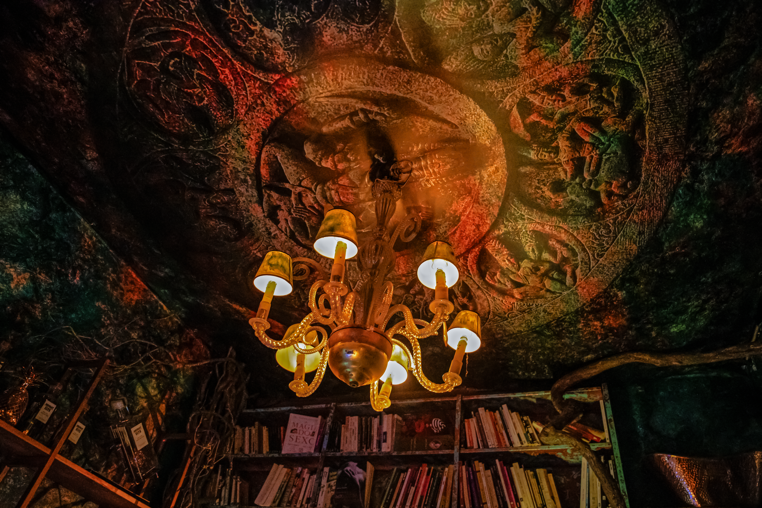 Circe's Living Ceiling.png