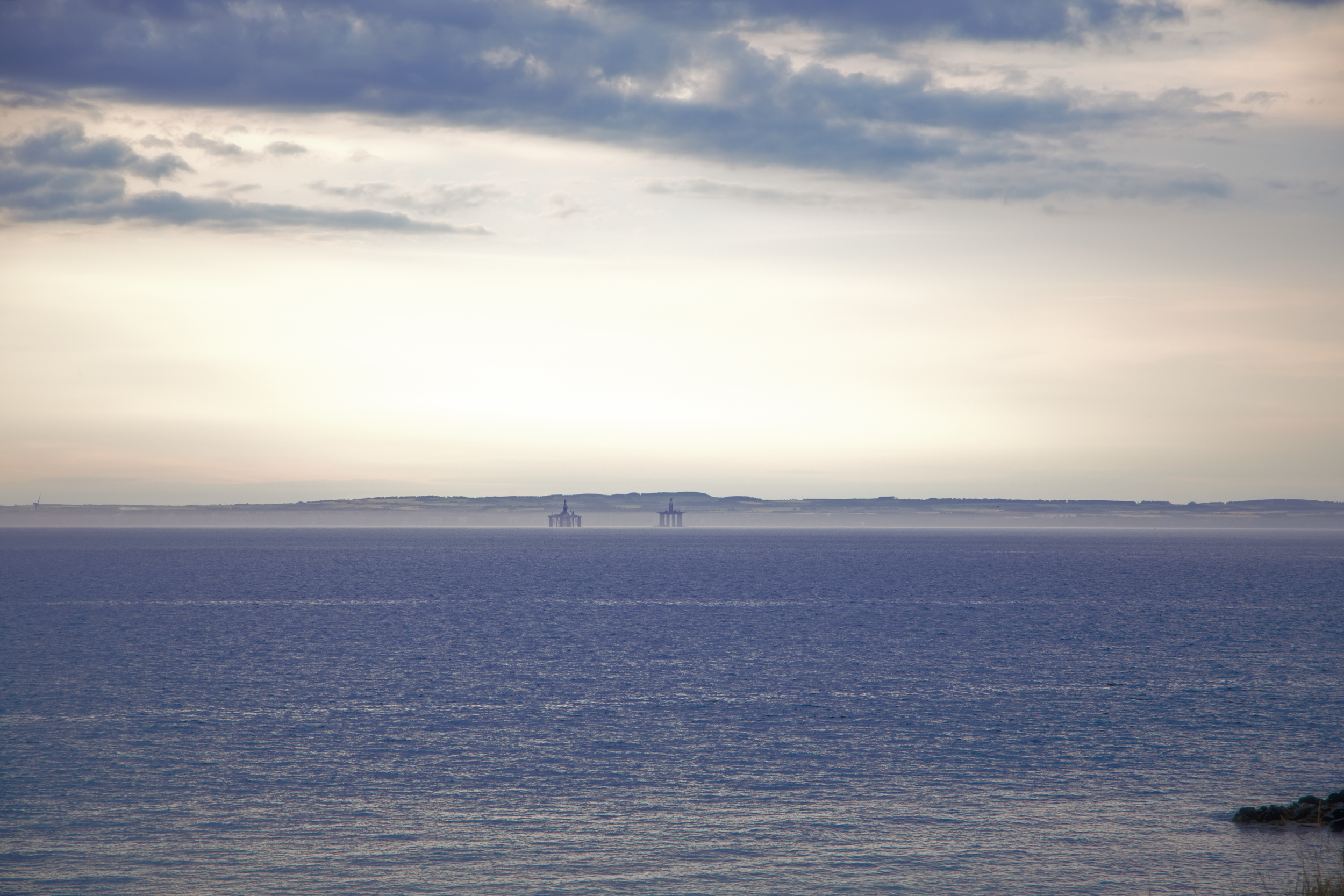 Oil Rigs In The Firth Of Forth.png