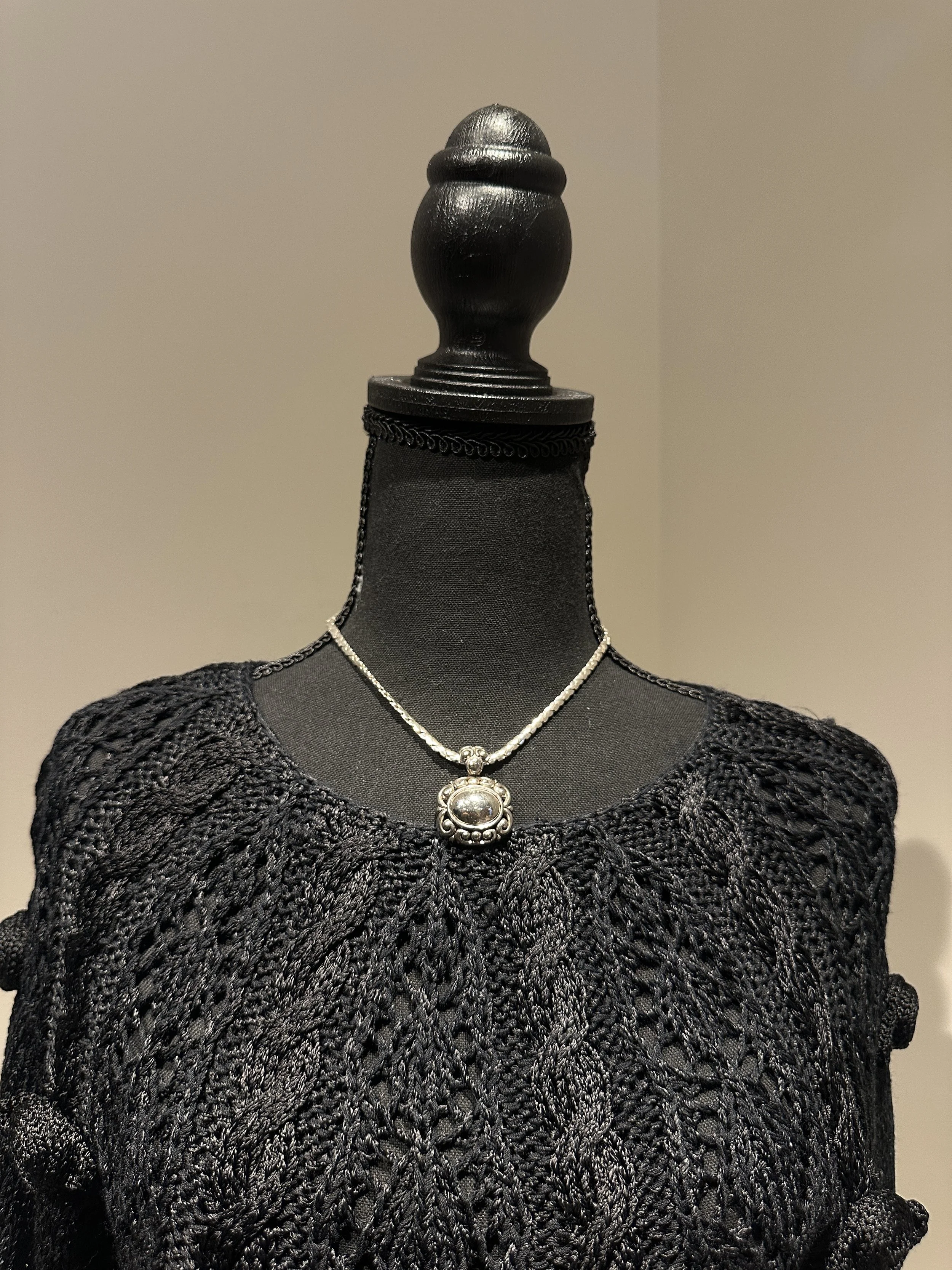 silver tone necklace.JPG