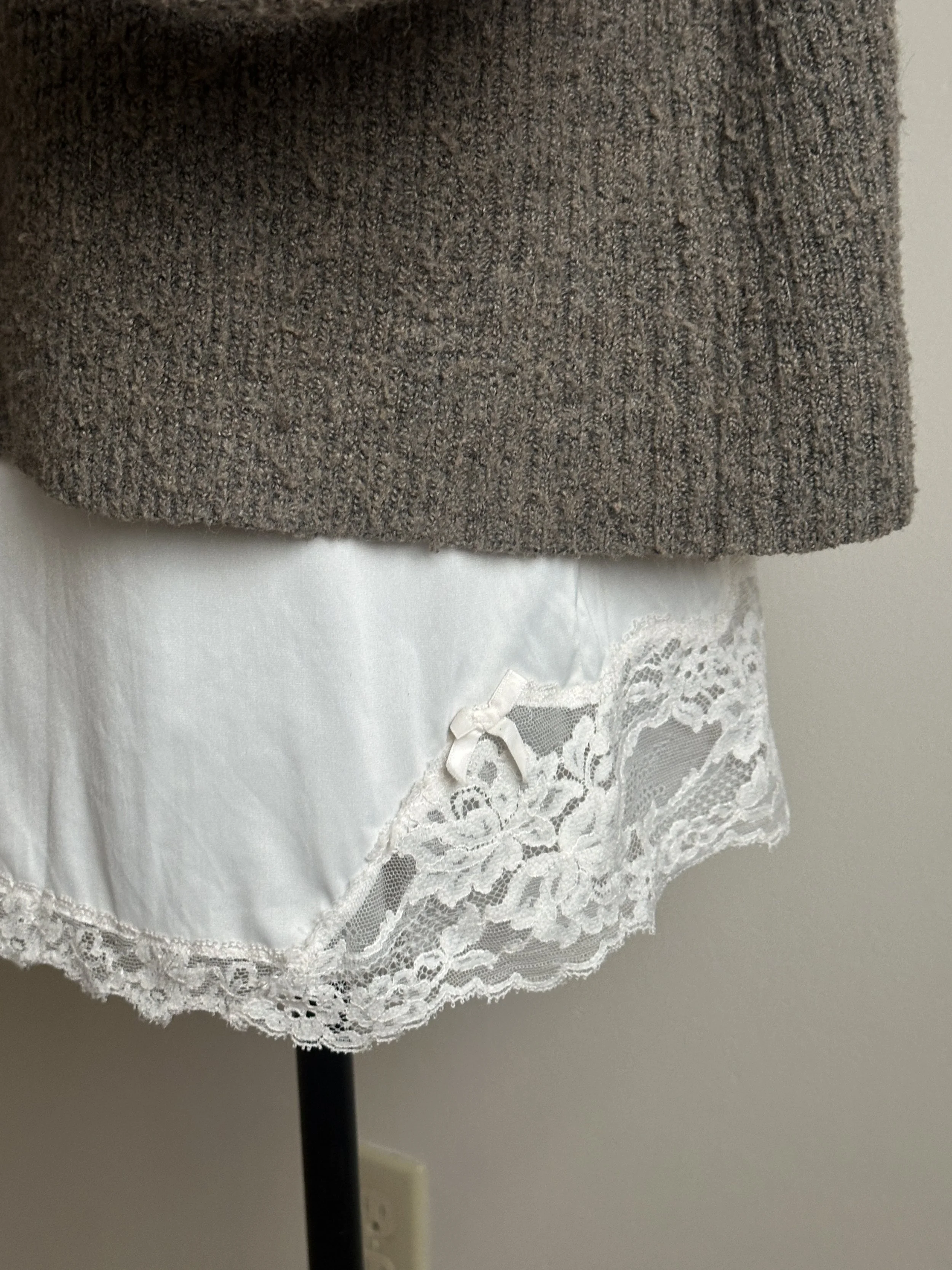 bow slip skirt 2.JPG