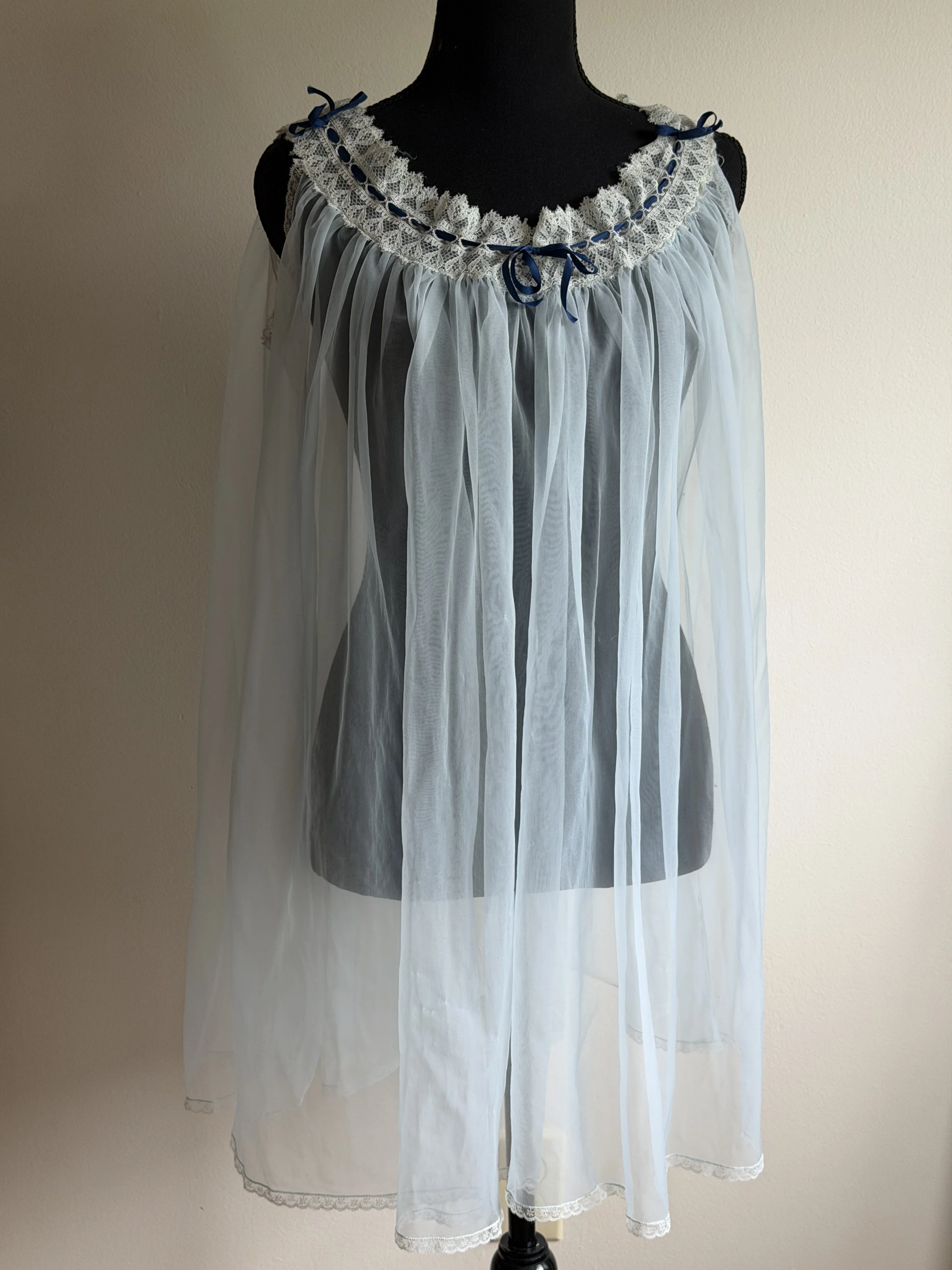 60s nightgown .JPG