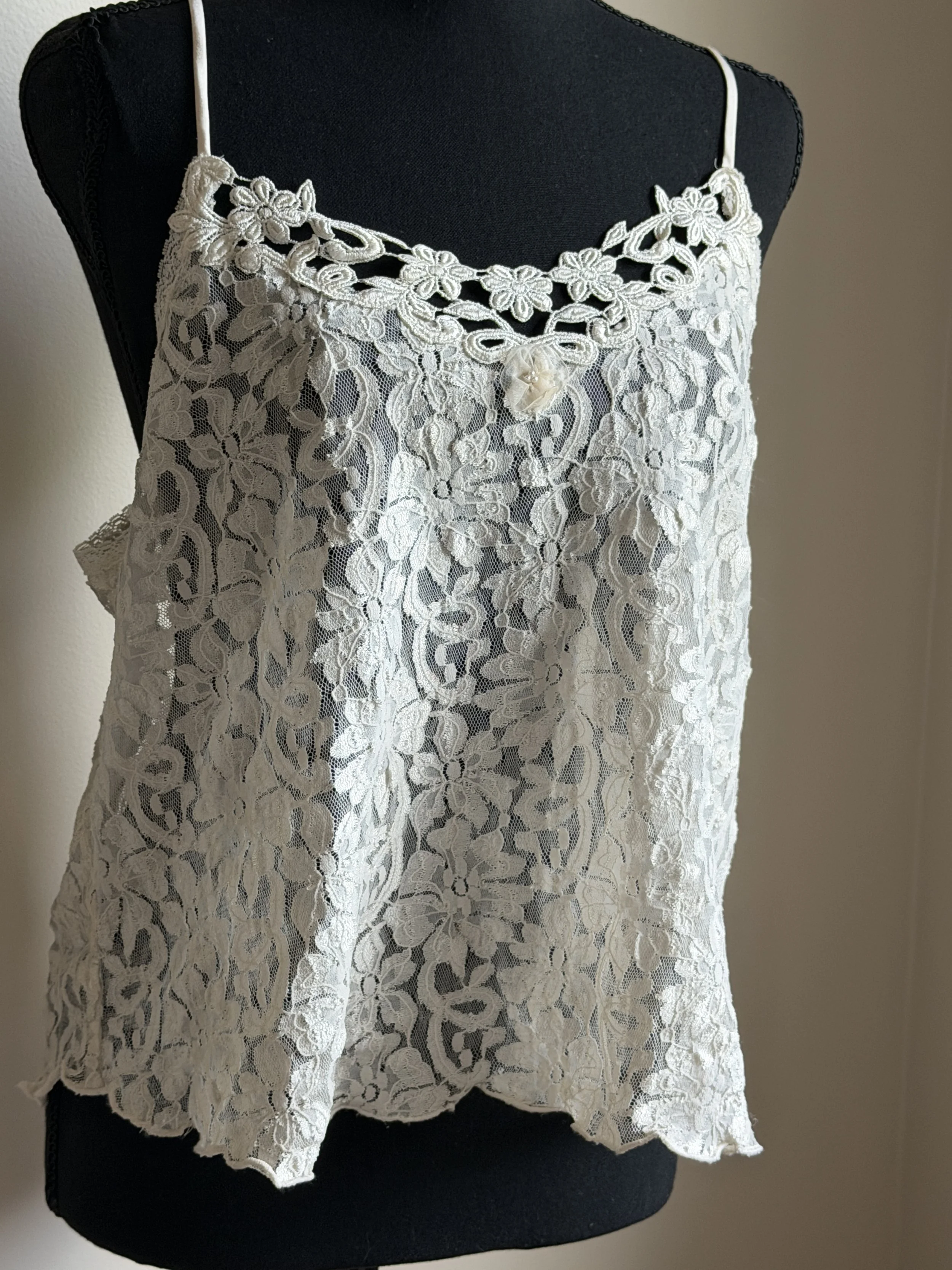 floral lace top 2.JPG