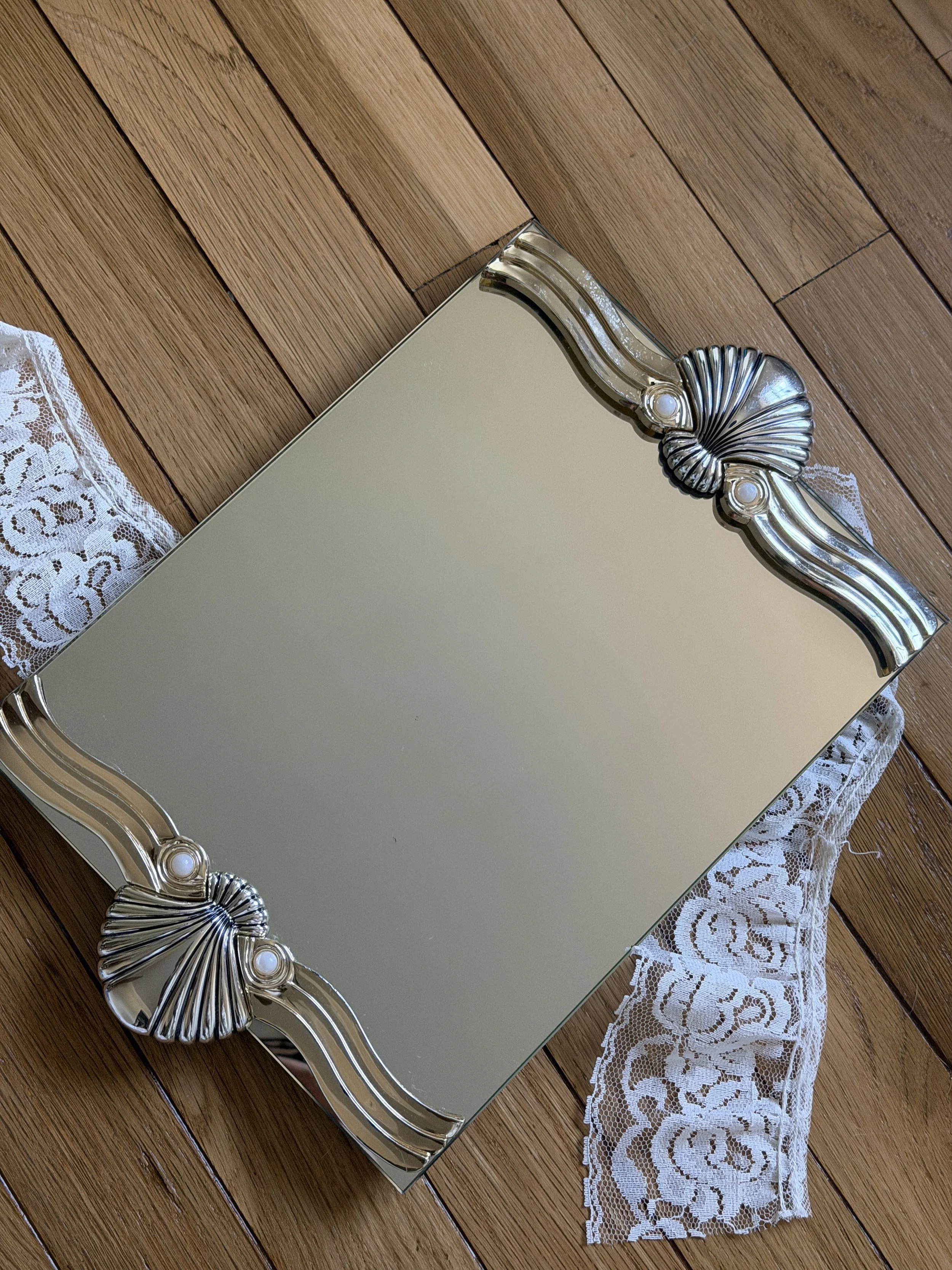 Shell Mirror Tray