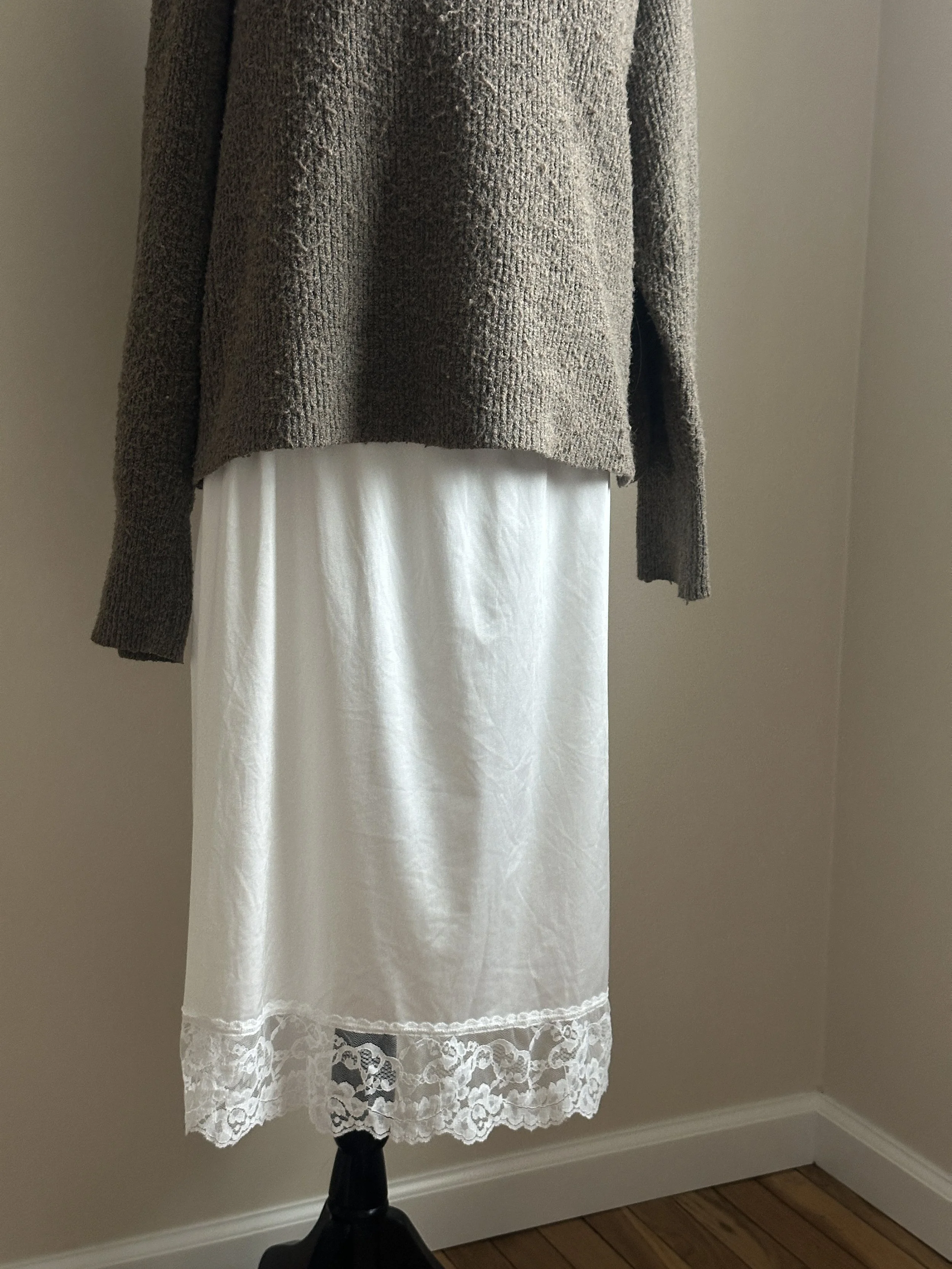 mid white slip 3.JPG